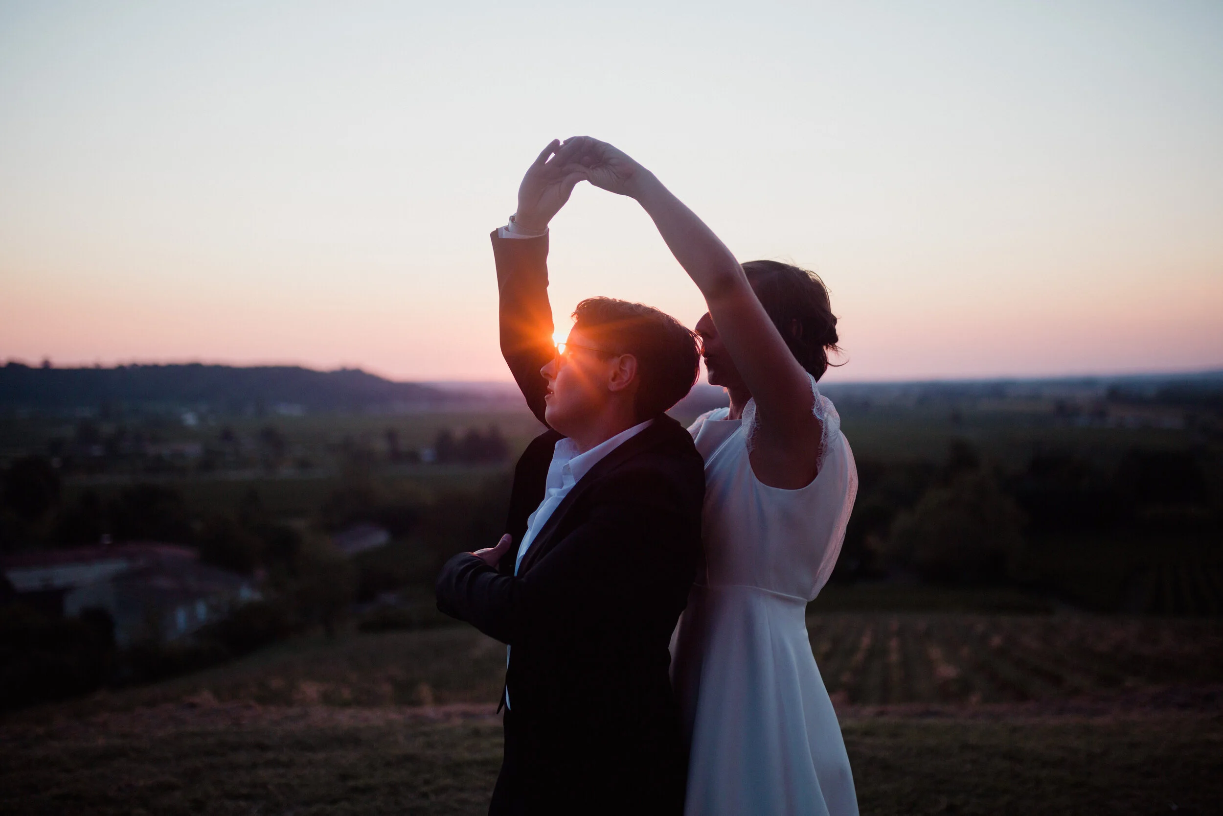 Manon &amp; Julie - Un mariage décontracté en Aquitaine