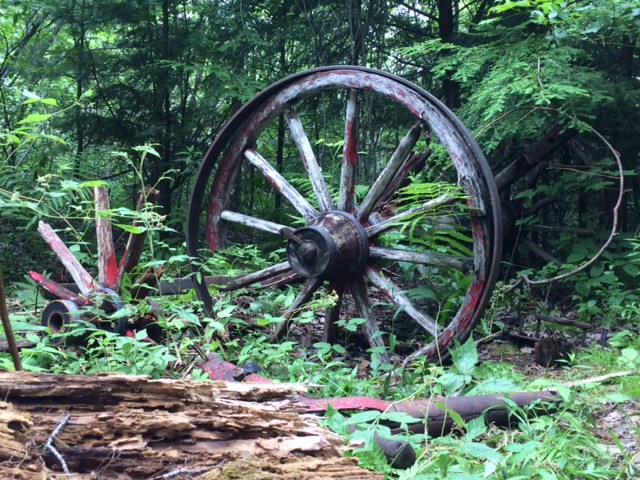 Unfortunately this wheel has since been removed/taken/broken down?