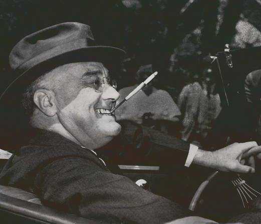 FDR smoking.jpg