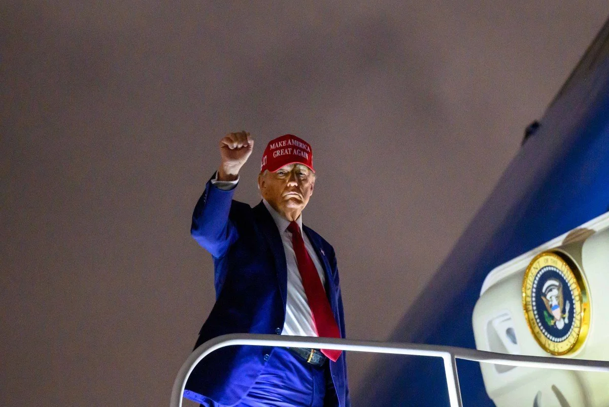 Defiant Trump dismisses stock market's tariff plunge
