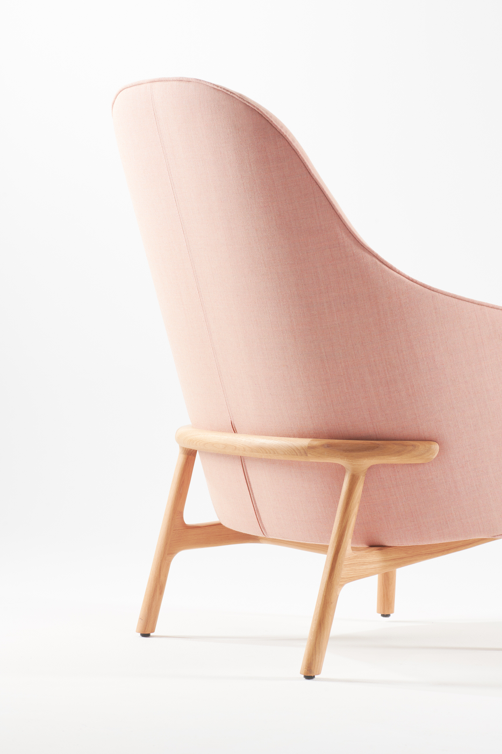 Mela lounge chair designed by Regular Company