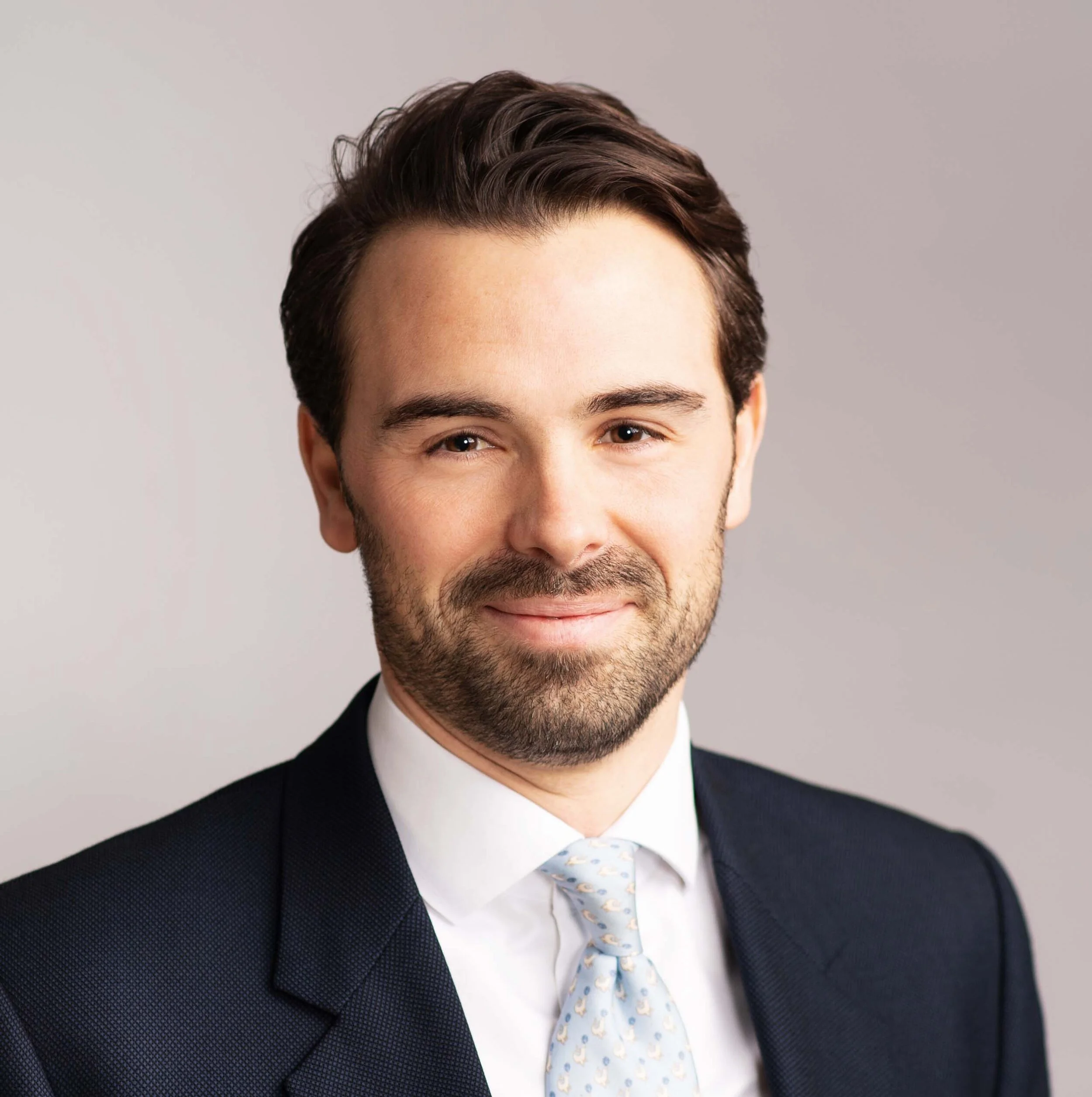 A broker's trusted track record with a developer can lead to more 'bullish' terms