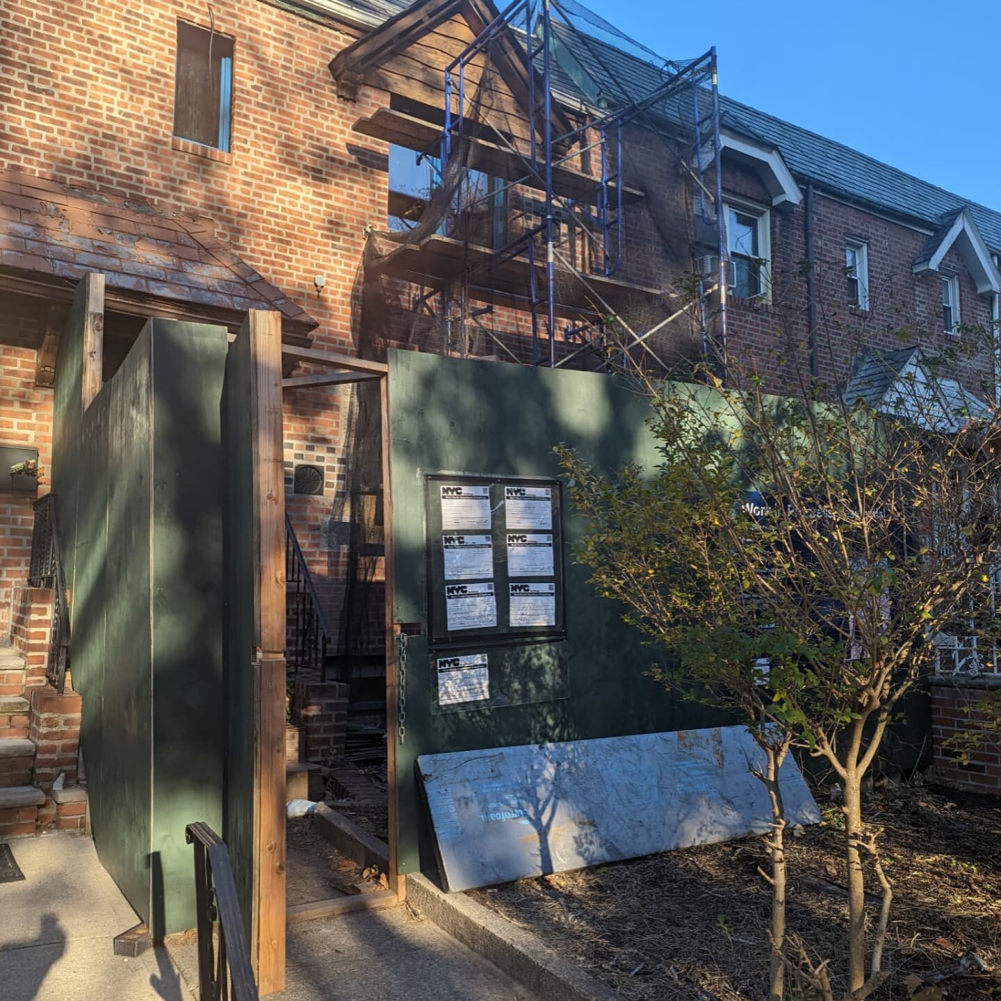 Finished insulating a Passive House in Astoria. Here are a few photos of the project. Can't wait to see the final results. 

#cellulose 
#intello 
#passivehouse 
#insulationcontractors 
#queens 
#astoria 
#brooklyn 
#brownstone 
#nyc 
#newyork 
#newy