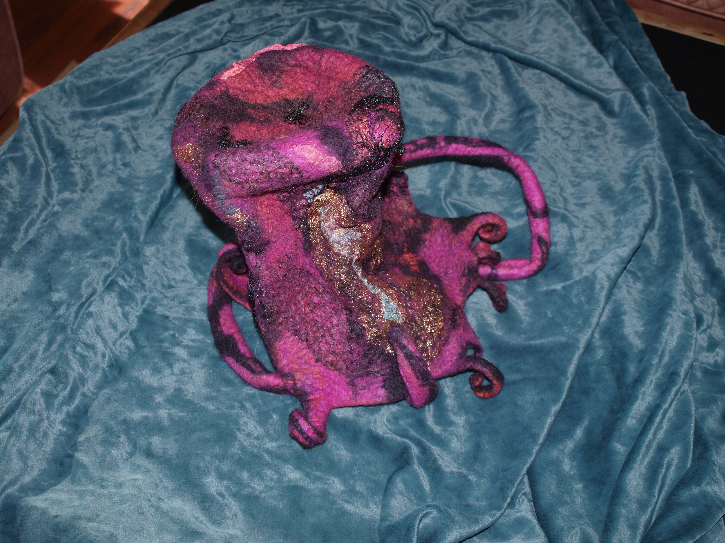 felts: octopus hat bag