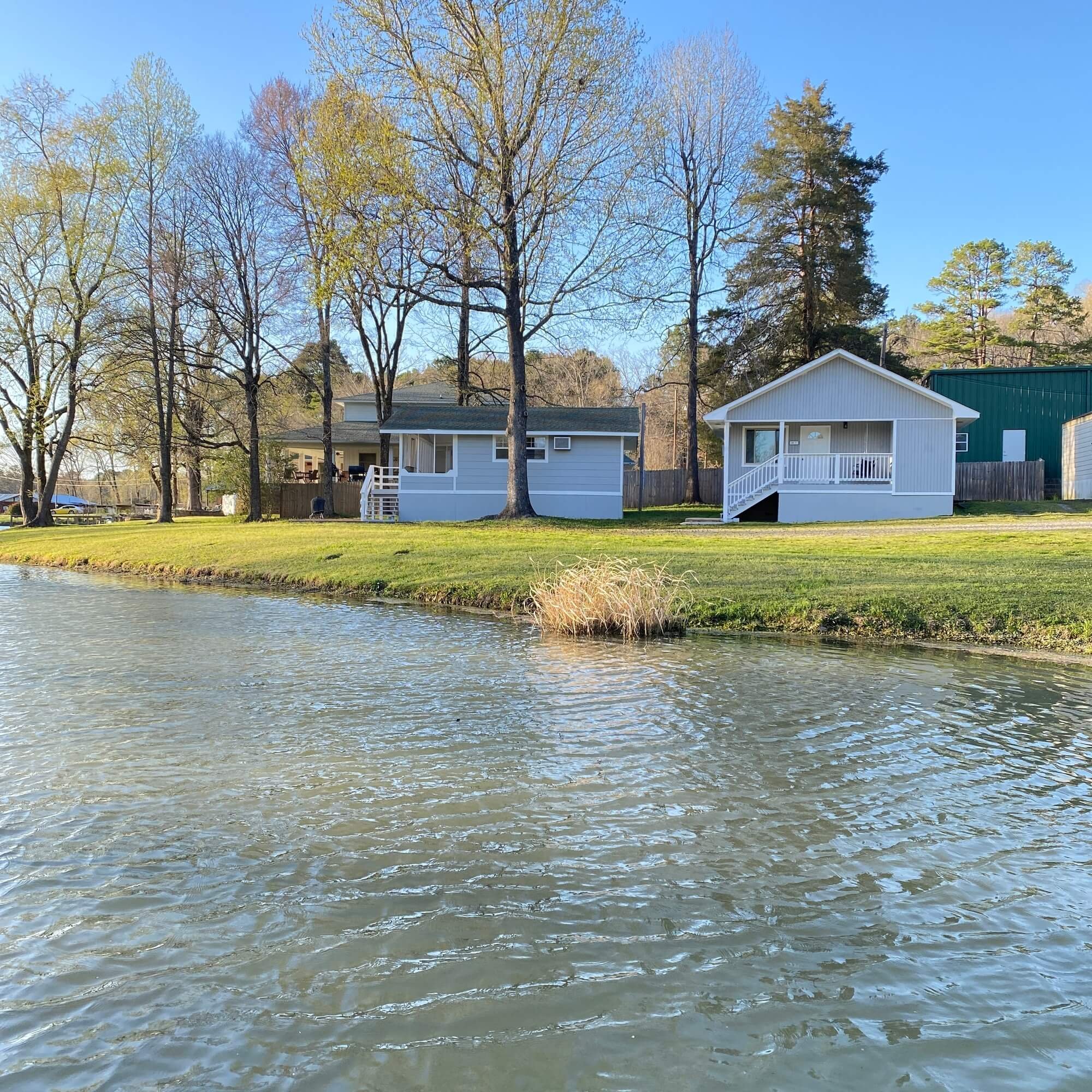 Cabin Rental On the lake in Hot Springs Arkansas