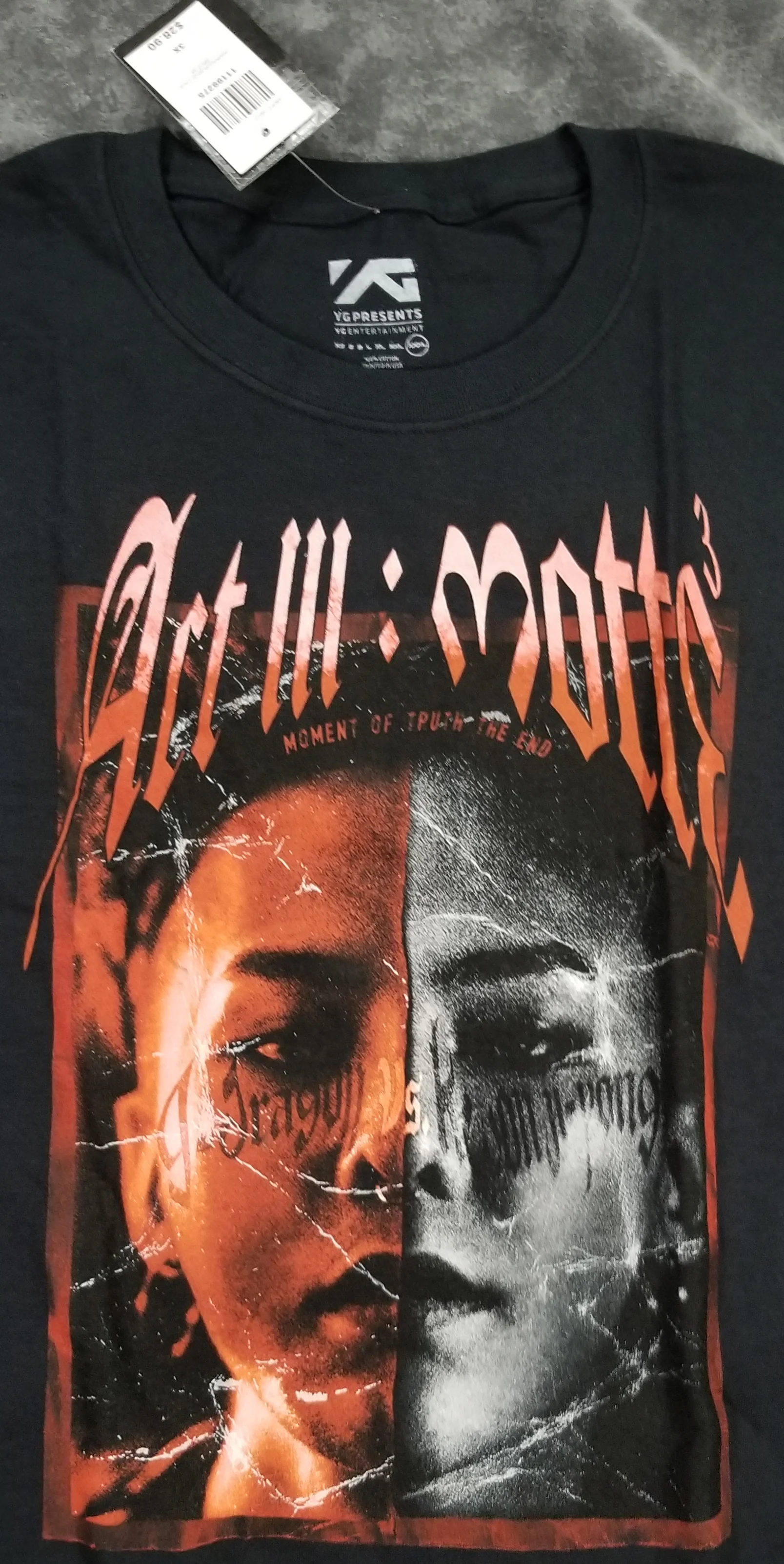 2017 - YG Presents x Hot Topic - Act III : MOTTE³ - Split Face T-shirt