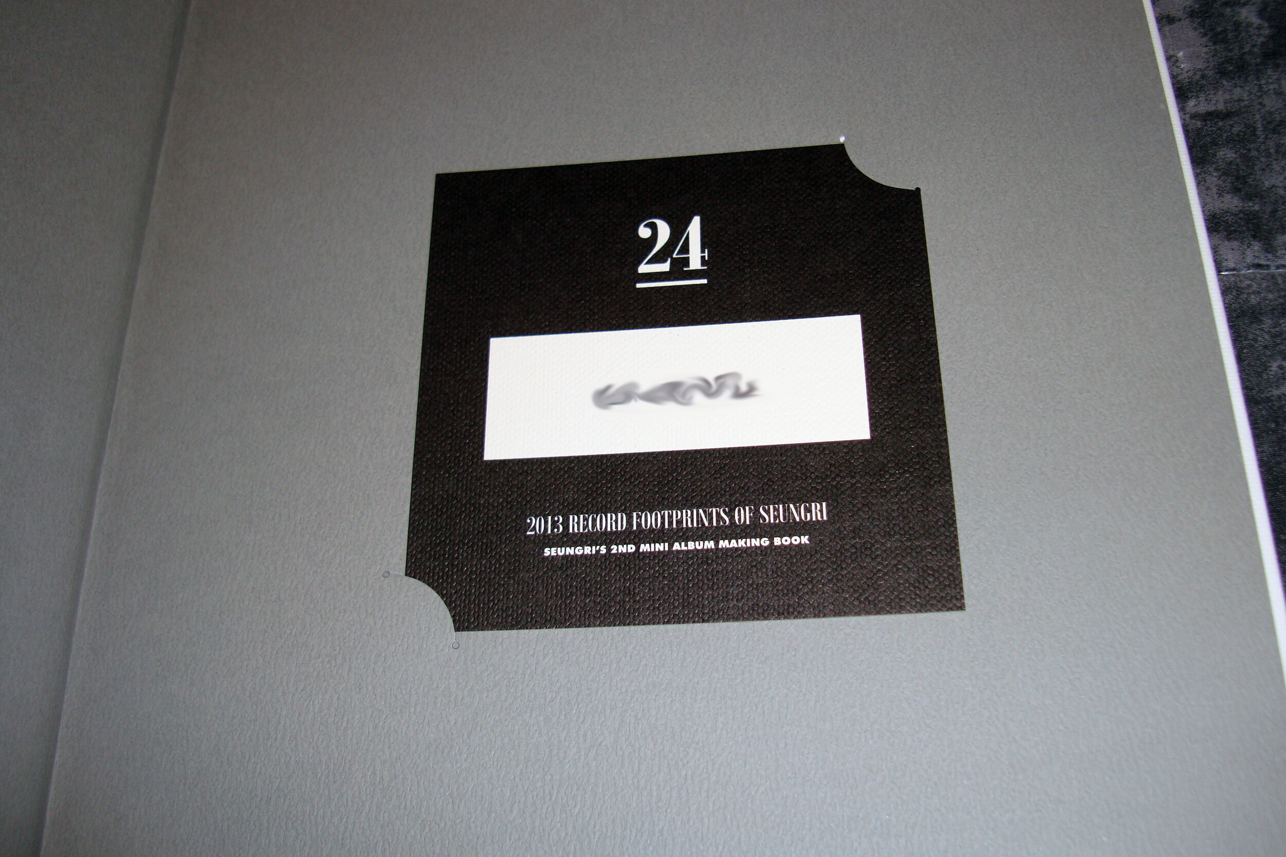 2013 - Record Footprints of Seungri Photobook — my BIGBANG collection