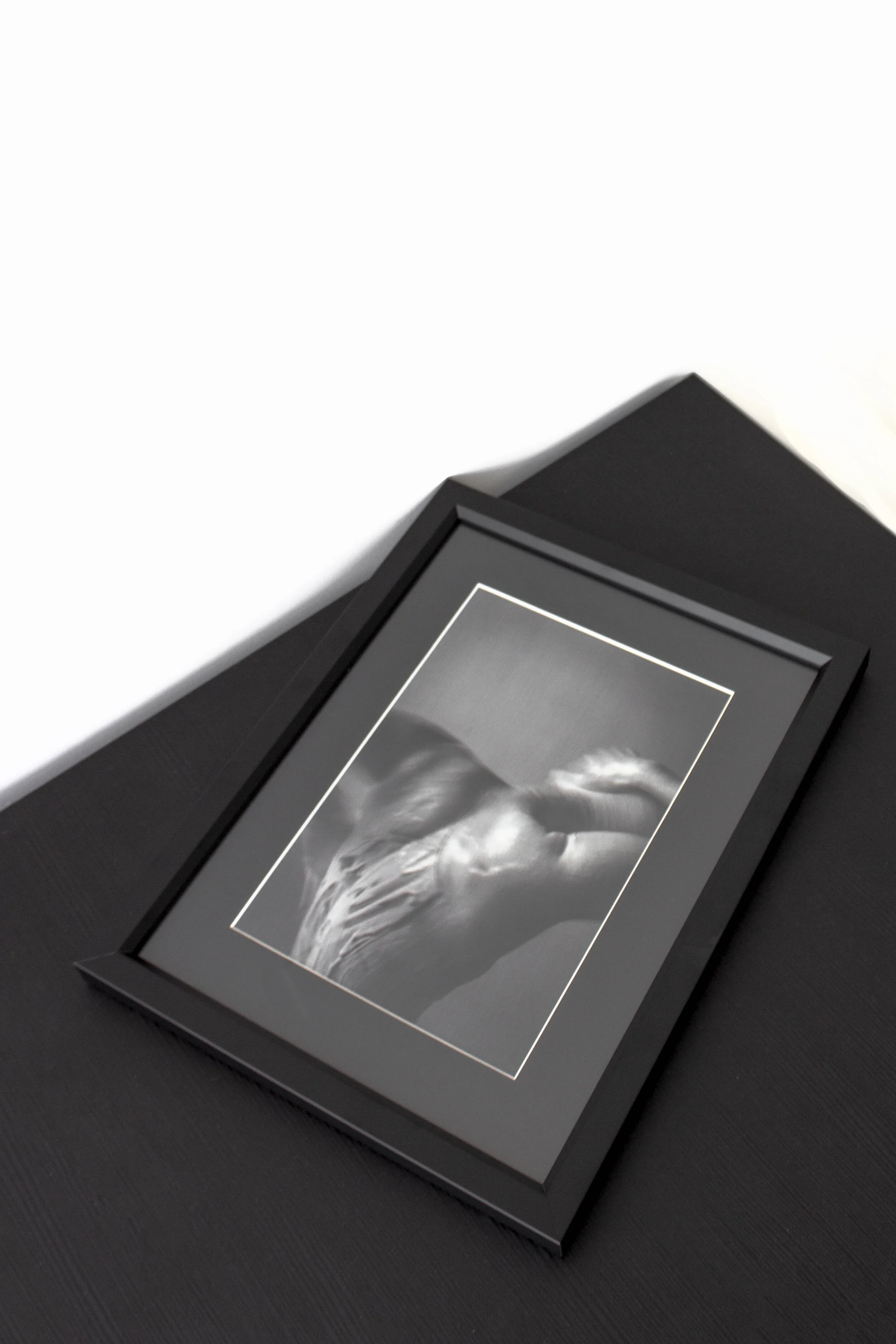 bas paint - frame photo - ecom.jpg