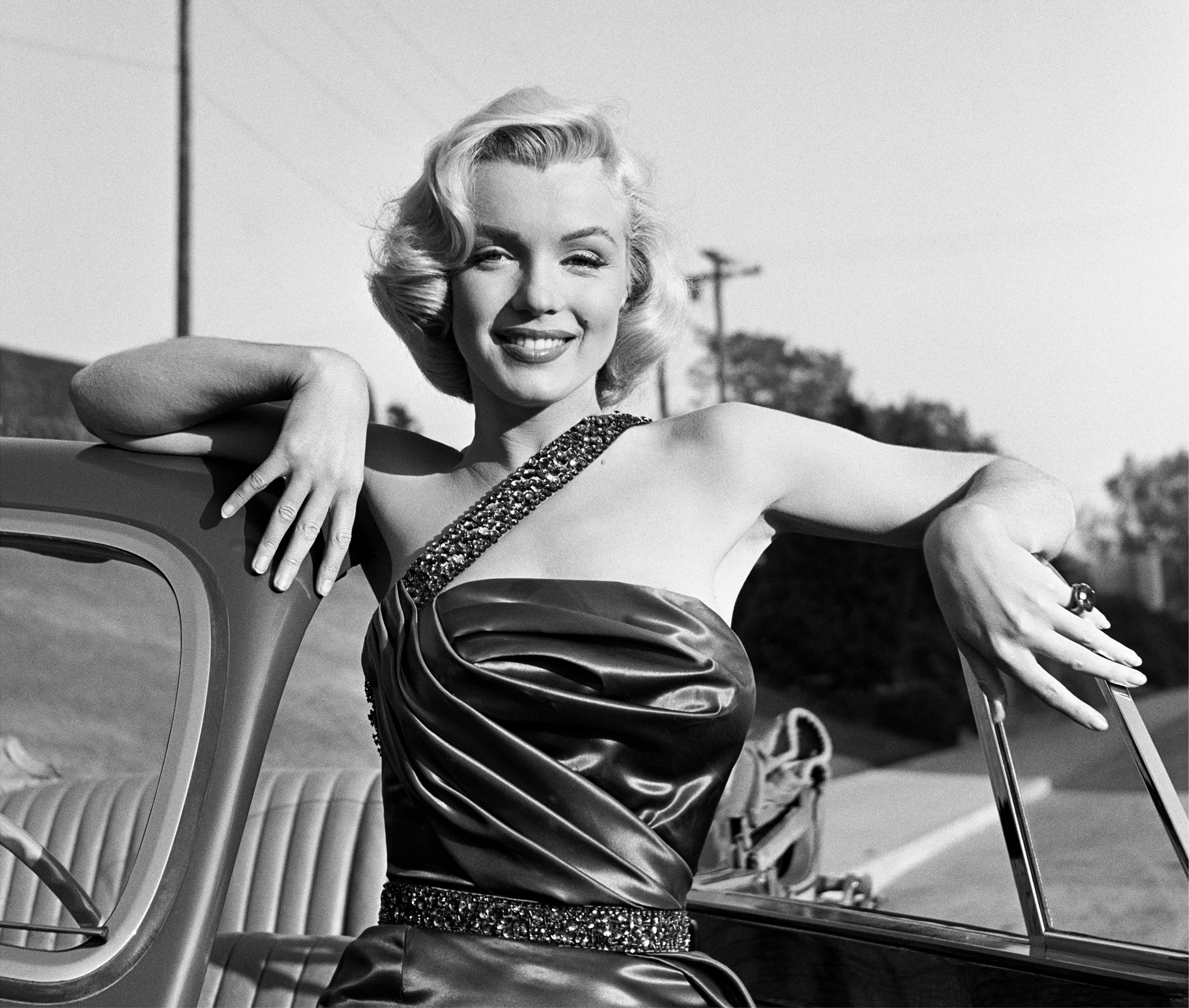 FW0309 Marilyn Monroe Portrait Set of How to Marry a Millionaire 1953 Ed10.95.jpg