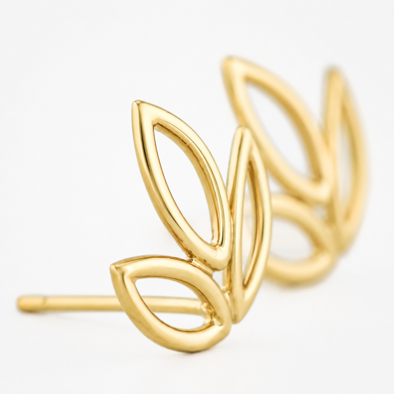Lotus Studs