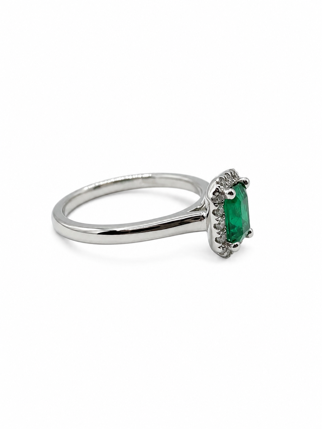 Emerald Halo Ring 2.png