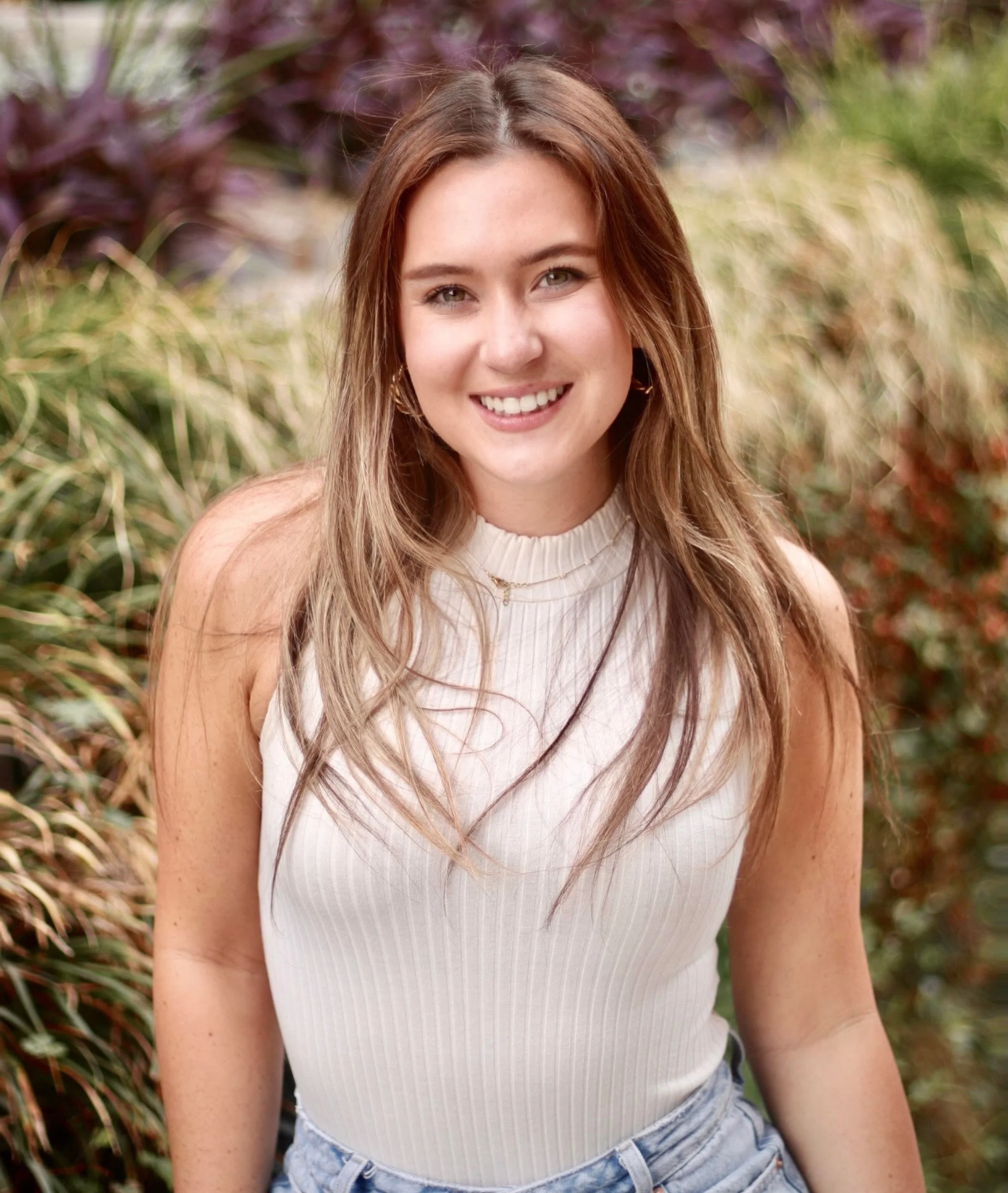 Happy 1-Year Bloom Anniversary to our Recruiter, Haley!!! We are so lucky to have you on our team! 🩷✨💐