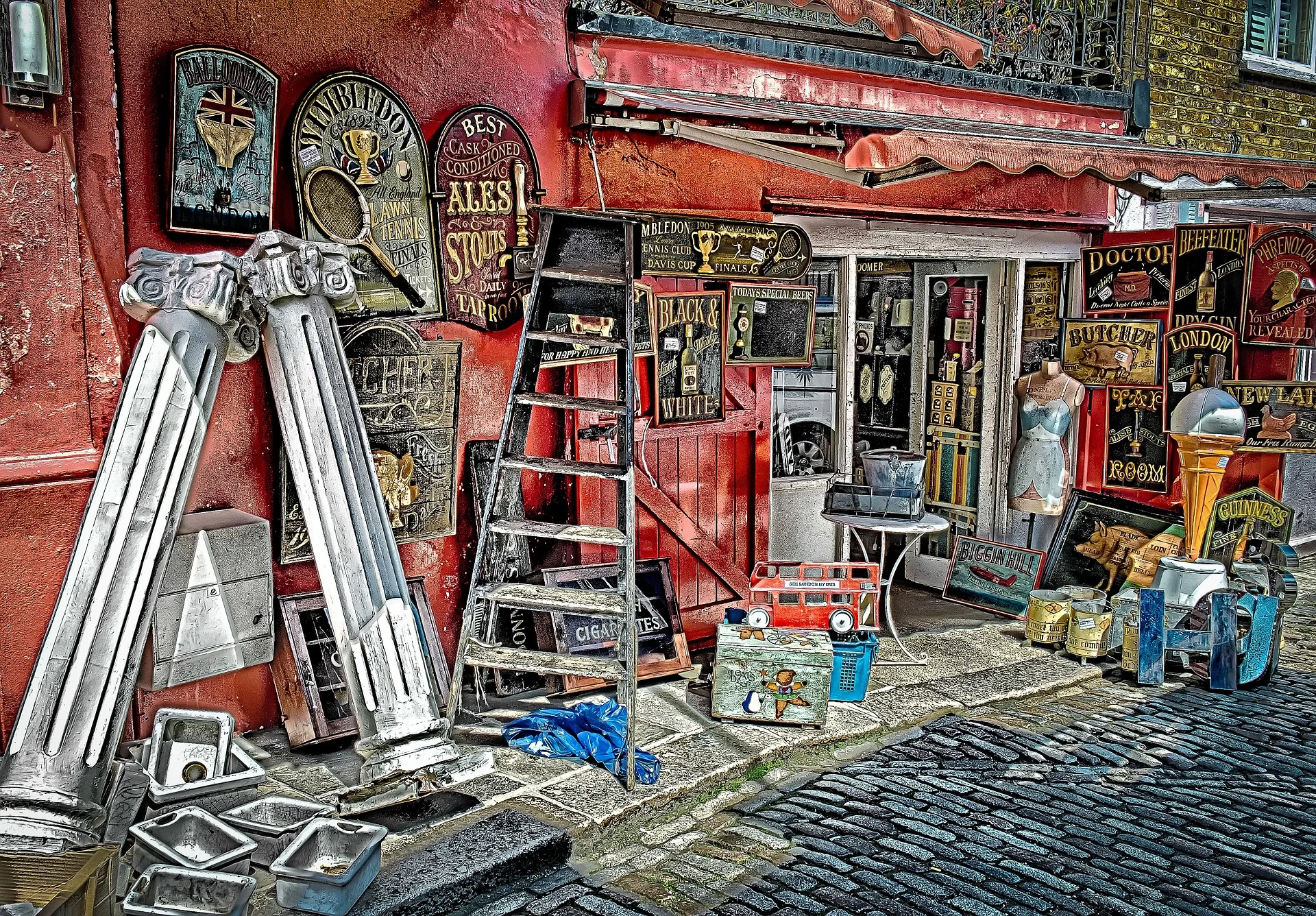 west-london-2357865_1920.jpg