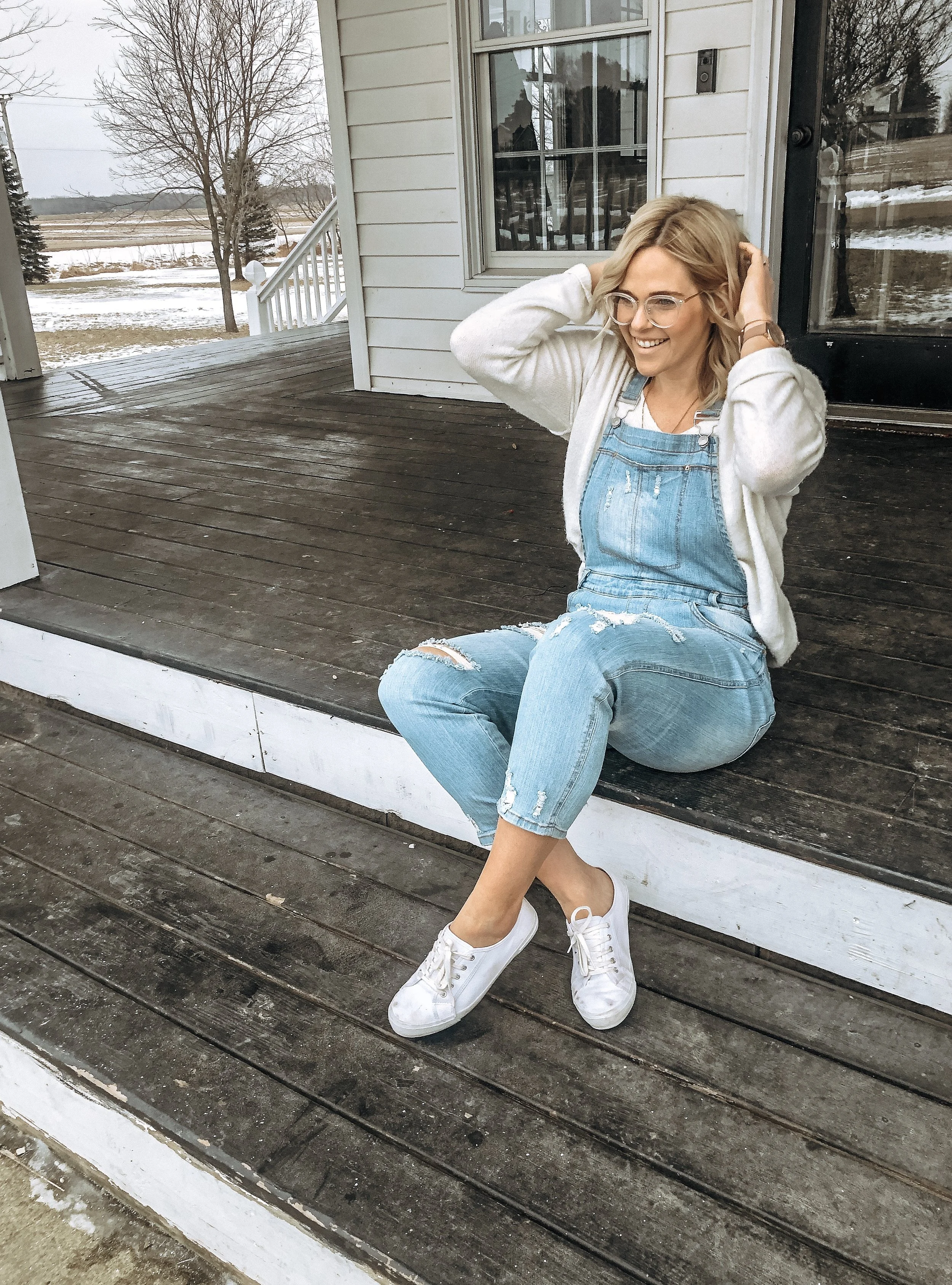I am thinking spring with these overalls! 