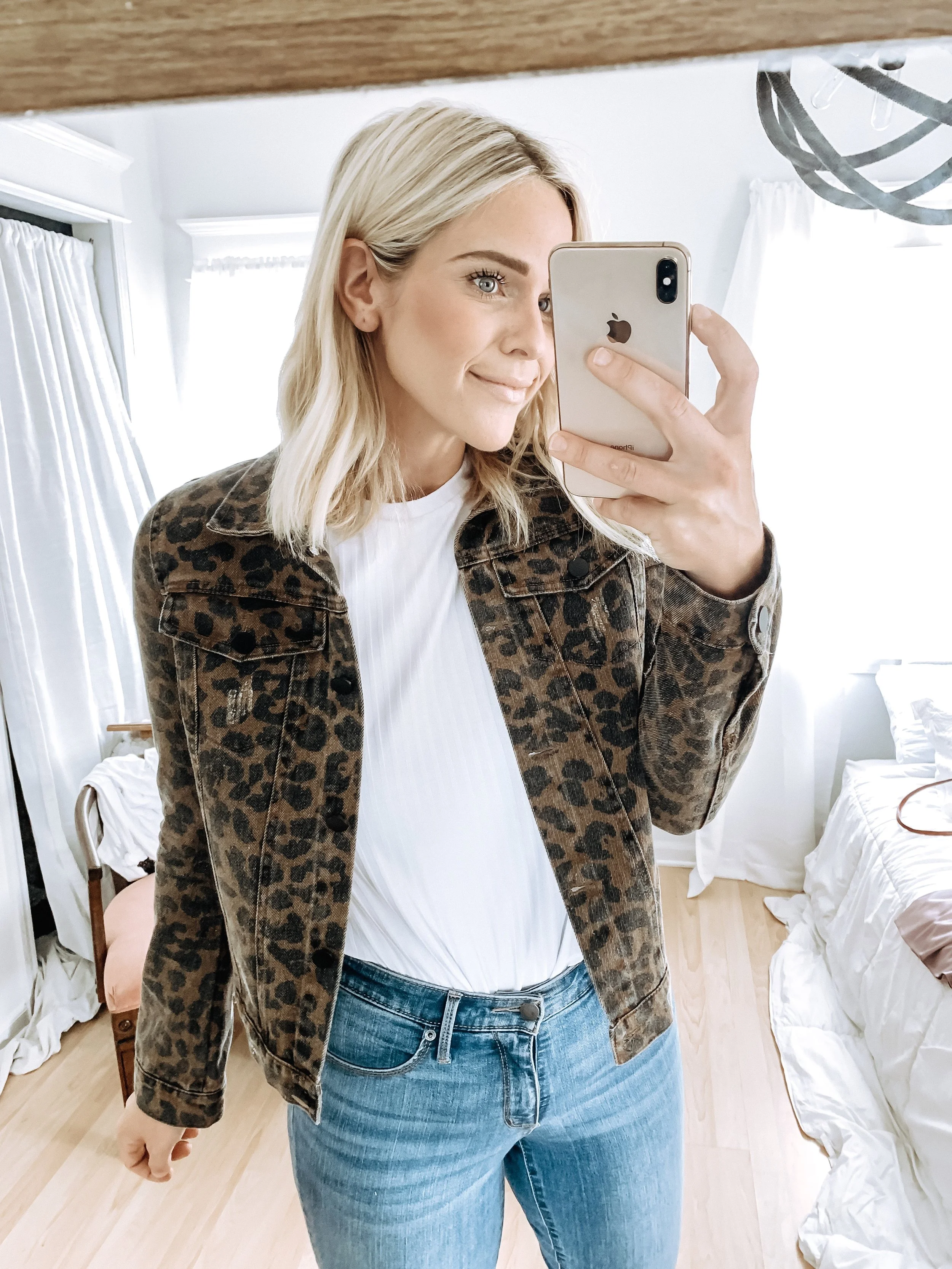      

 
     Hey Friends!   I am literally sitting in my brand new office typing you this right now and I cannot even explain in the slightest bit how ecstatic I am to be here! (wait until you see my post coming about the space + what we did to it!)