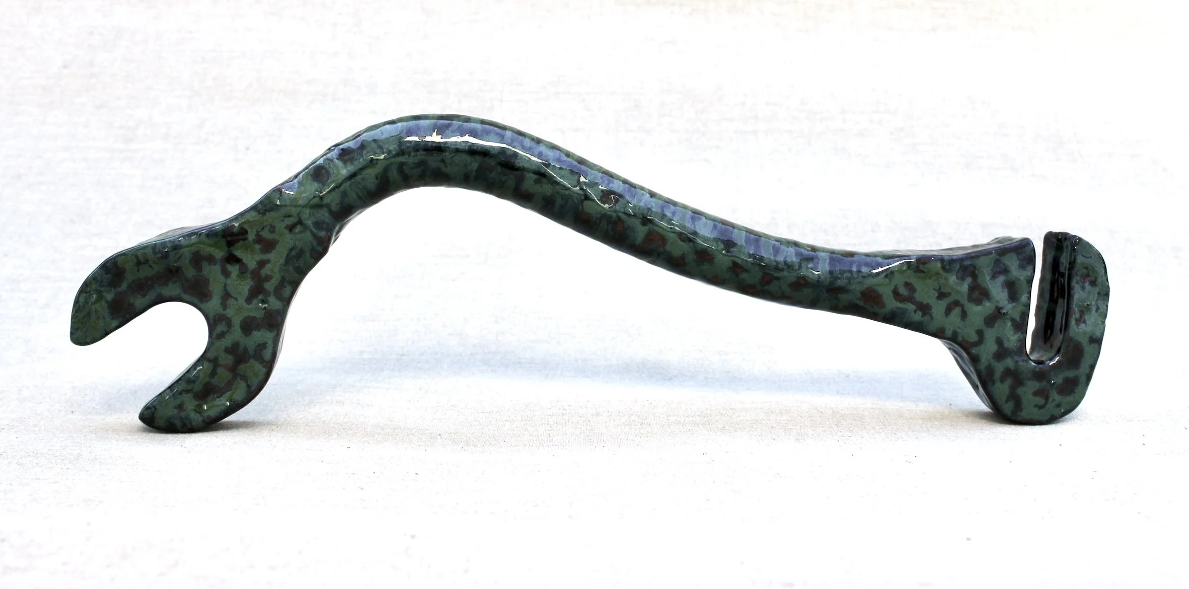 Mottled wrench