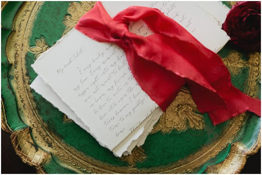 Romeo-and-Juliet-Editorial-Shoot-red-and-gold-leaf-inspired-photography-by-Avant-Images_0376.jpg