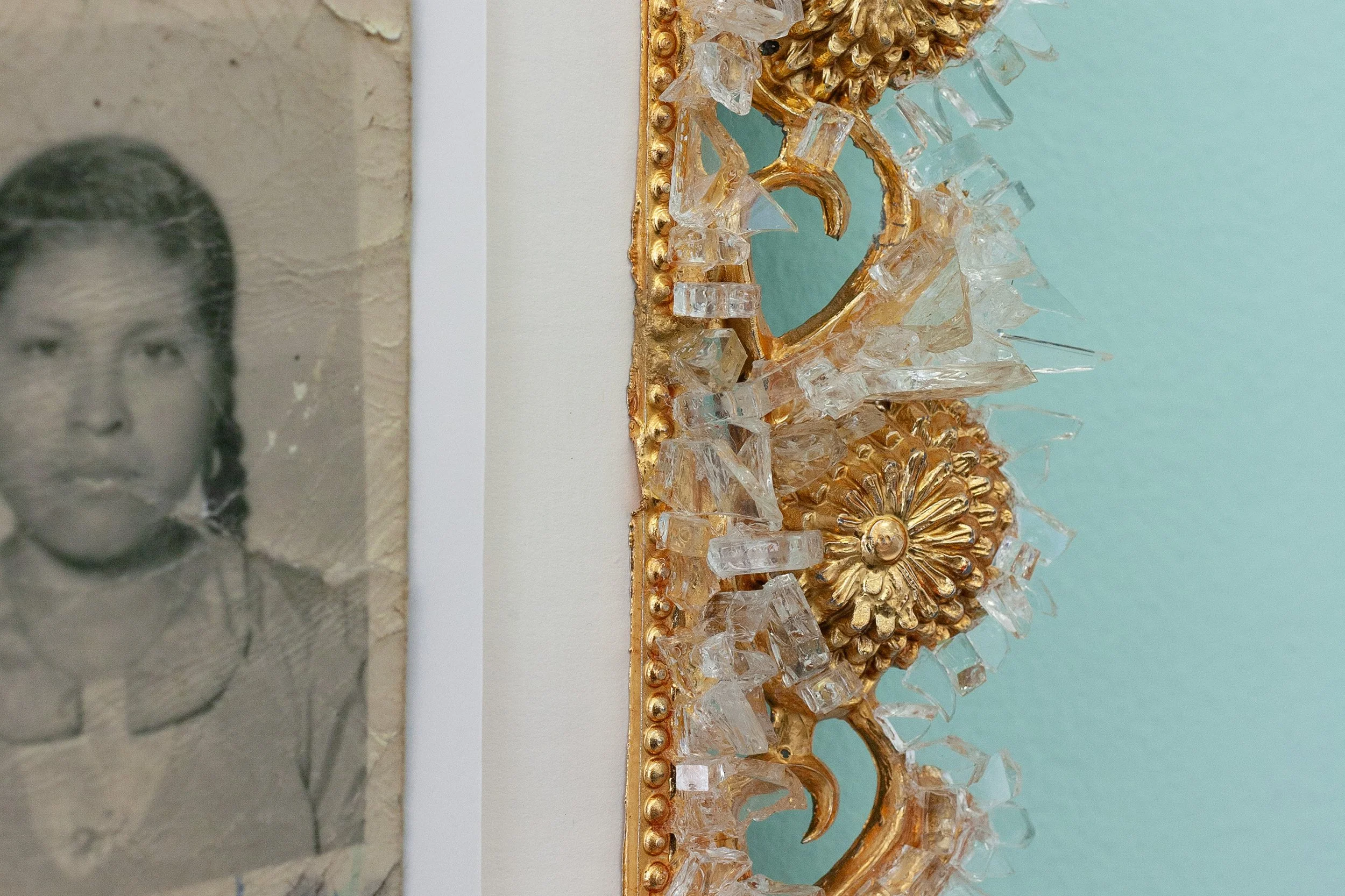   para no desaparecer: doble filo I (not to disappear: double edge I) (detail)   2022  found frames, found glass shards, archival inkjet print  10 x 8.5 x 1.5 inches each.&nbsp; 