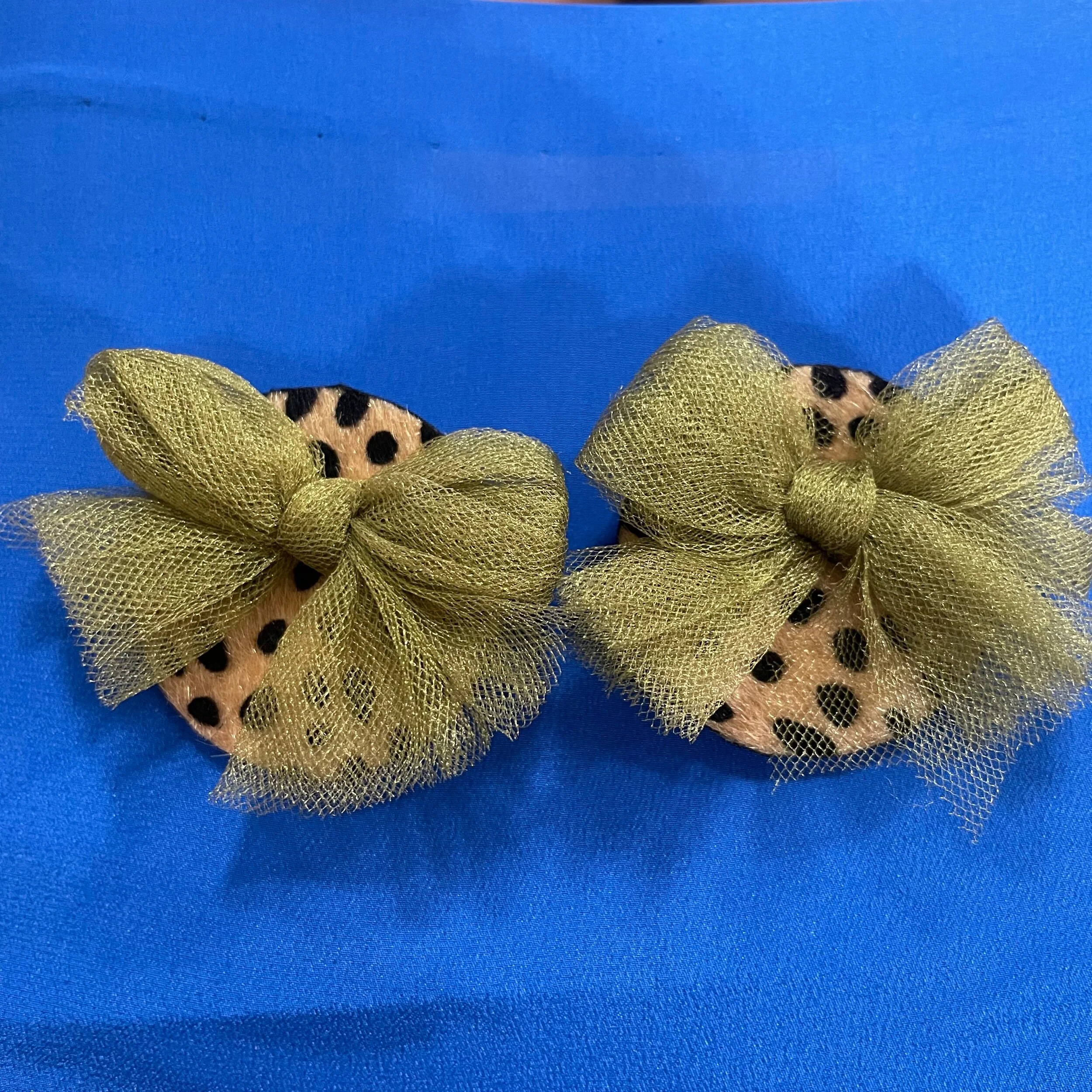 6B820453-B3D1-40E9-A18F-827FBEC3FA87