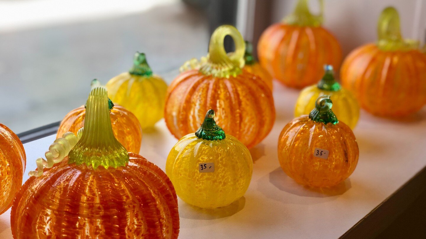 Fall is coming and we're breaking out the pumpkins! Come get your own beautiful hand blown glass pumpkin OR make your own! Just call us at (401) 846-0576 to schedule an appointment🎉