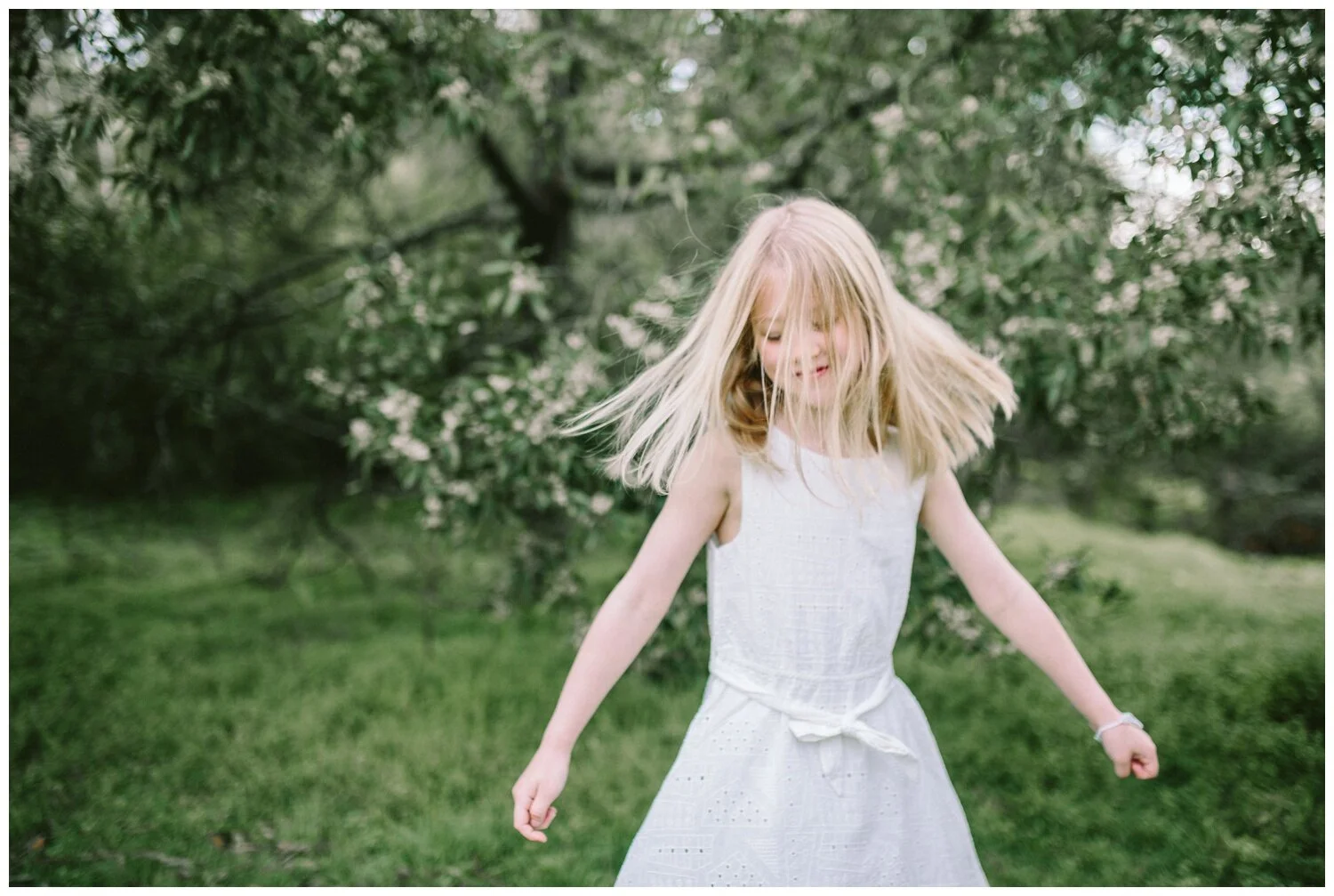 Canterbury Family Photographer. Outdoor Photography session. Sunrise. Spring. Garden photography. Candid. Natural light. girl.