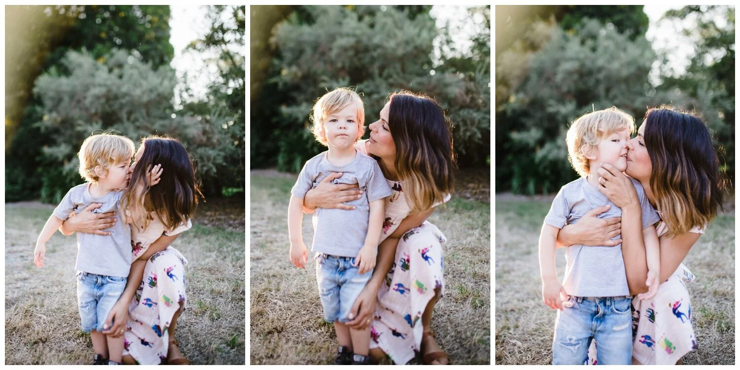 Family photographer Research. Natural family photography. Siblings. Brother and sister. Backlight. Natural light. Sunset. Sunrise. Melbourne. Candid summer autumn spring garden