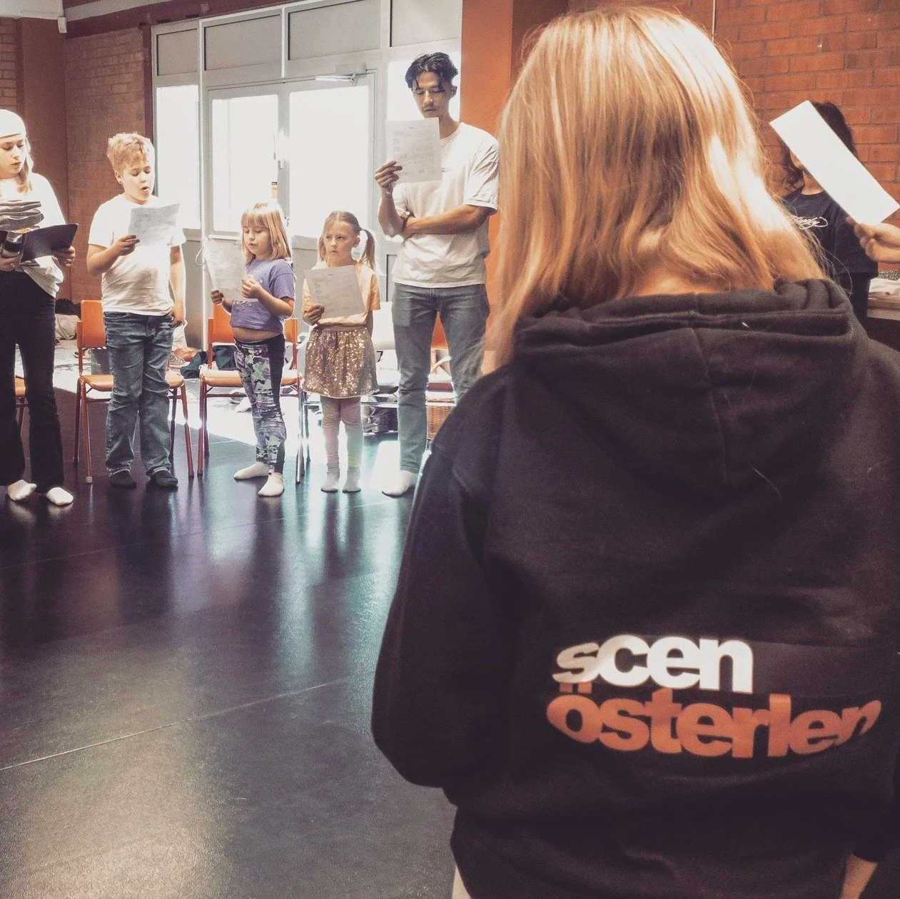 Oj, vad tiden g&aring;r! Gl&ouml;m nu inte att om ni vill best&auml;lla t-shirts, hoodies eller collegetr&ouml;ja s&aring; g&auml;ller det att skicka in best&auml;llningen senast l&ouml;rdagen den 15/11, dvs nu p&aring; l&ouml;rdag! 

Best&auml;llnin