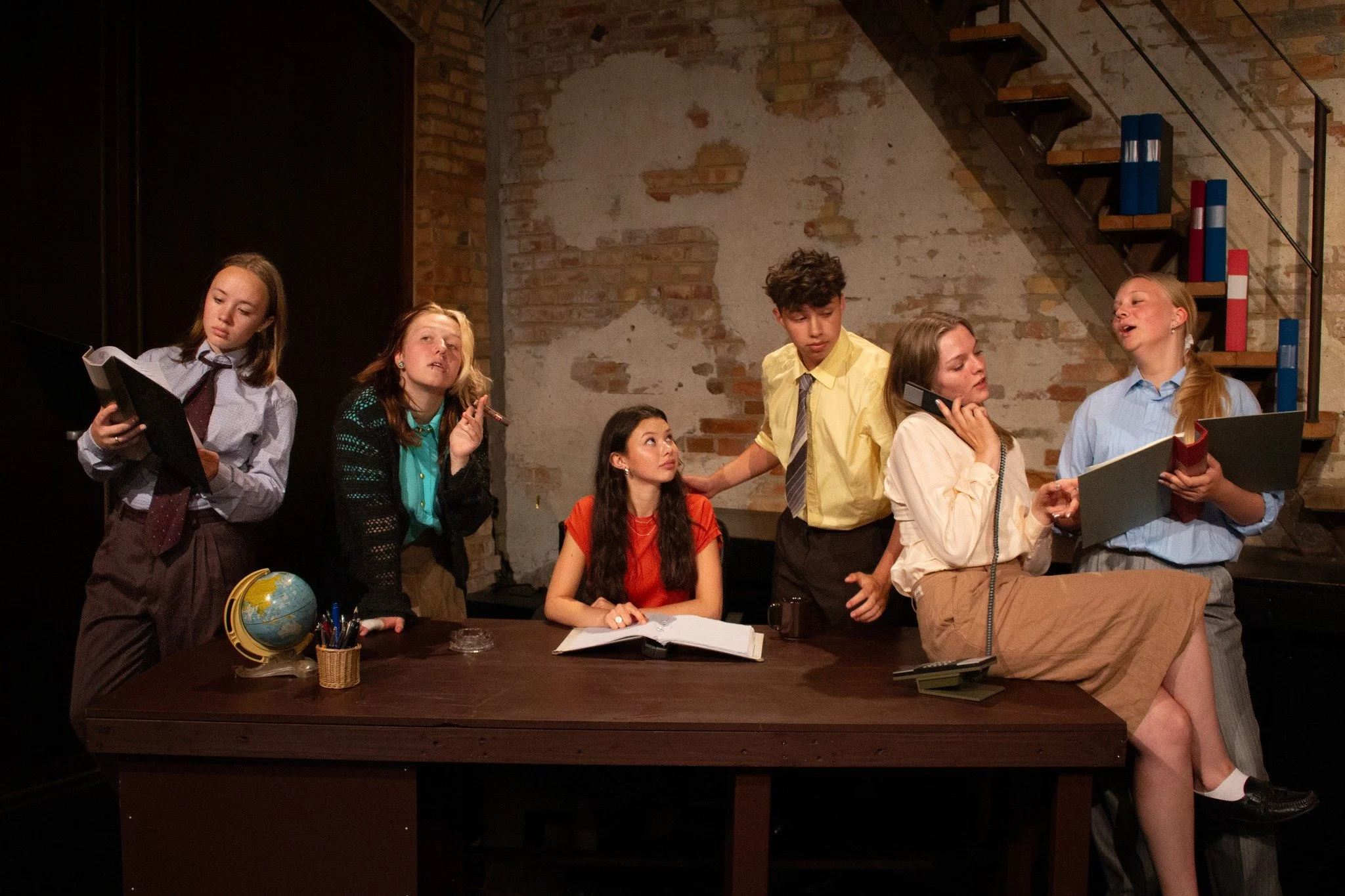 Teaterkursen f&ouml;r vuxna &auml;r fullbokad nu - s&aring; h&auml;rligt! 😎

Missade du chansen att anm&auml;la dig s&aring; maila info@scenosterlen.se s&aring; kan vi h&ouml;ra av oss om det &ouml;ppnas en plats.