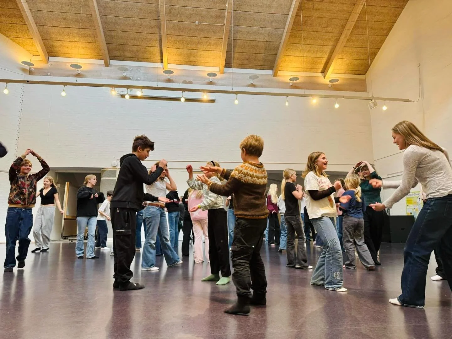 Repetitionerna av Annie 2026 &auml;r ig&aring;ng! ❤️🐶