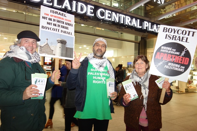 Phil, Abbas and Sue maintain Week #297 of BDS action in Rundle Mall, Adelaide. [Photos: M. Cassar, AFOPA]