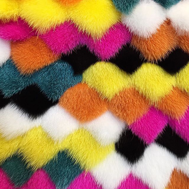 These colours would suit any British summer time evening🌟💖 we can create trims and adornments for warmer weather pieces
@rebeccabradleylondonfur #work  #fun #colourpop #summerfun #summer #multicolour #beautiful #techniques #igdaily #photography #ar