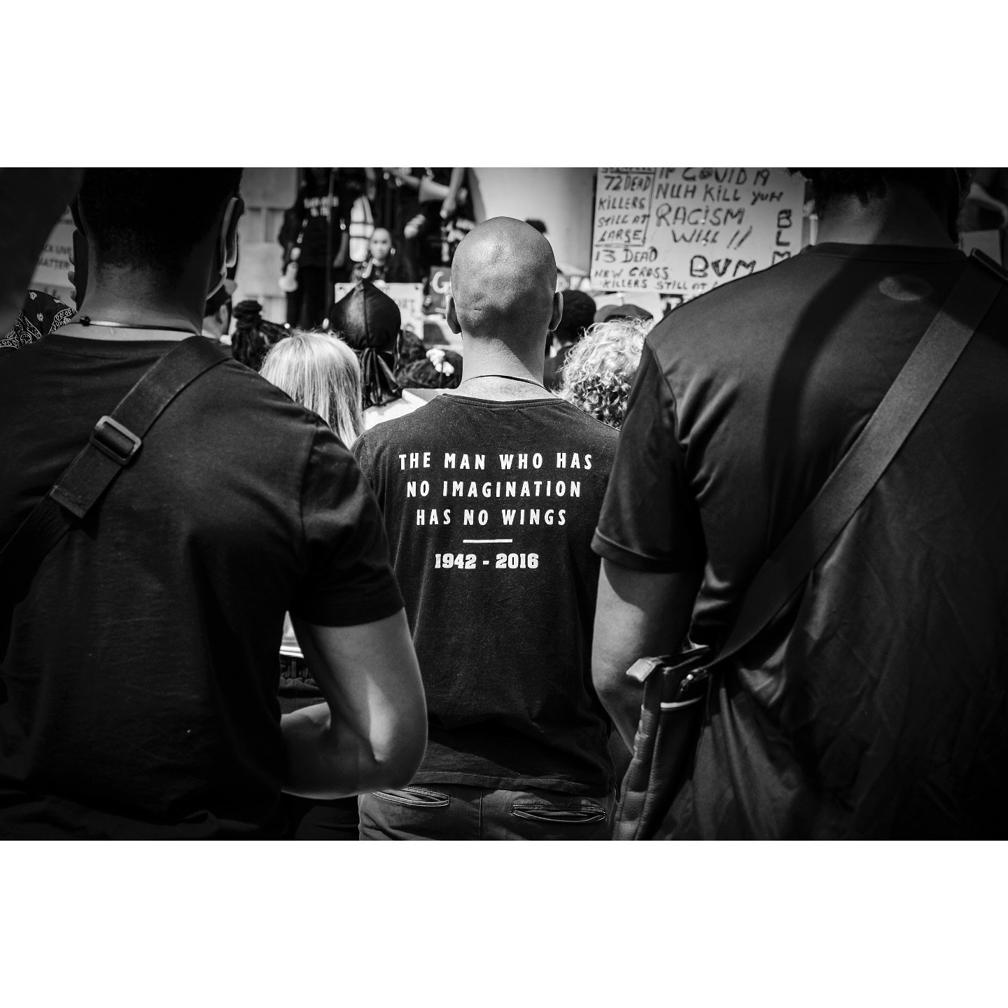 “THE MAN WHO HAS NO IMAGINATION HAS NO WINGS”
- Muhammad Ali
Embrace your creativity and imagination. Dream and envision the possibilities.
#leedsuk #leedsstreetphotography #streetphotographer #igers #igersleeds #streetphotographers #str