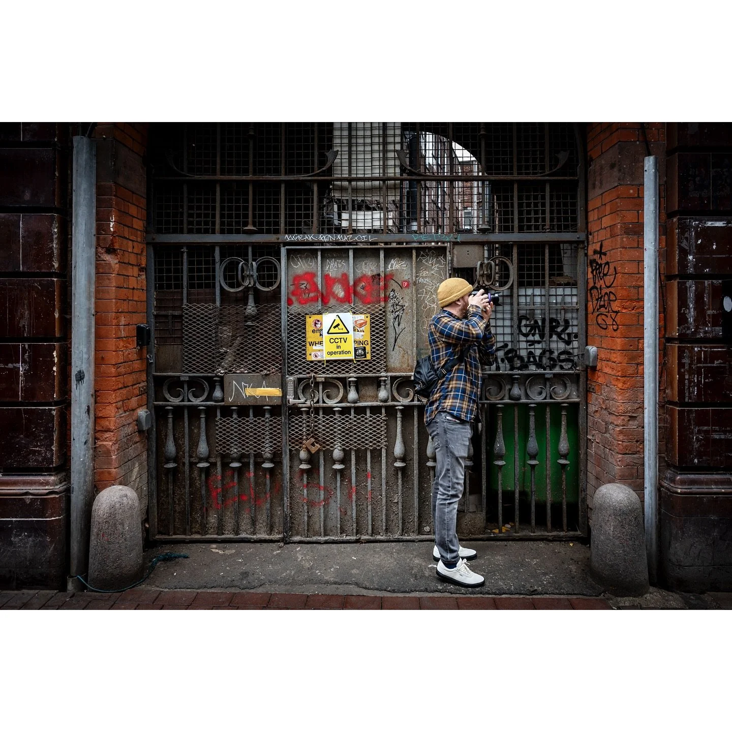 Just a guy with a camera taking pictures of walls.
The great @outcast77 

#leeds #leedsuk #loveleeds #loveleedslife #igersleeds #street #streetphotography #leedslife #streetphotographer #urban #leedslive #urbanphotography #urbanstyle #streetphotograp
