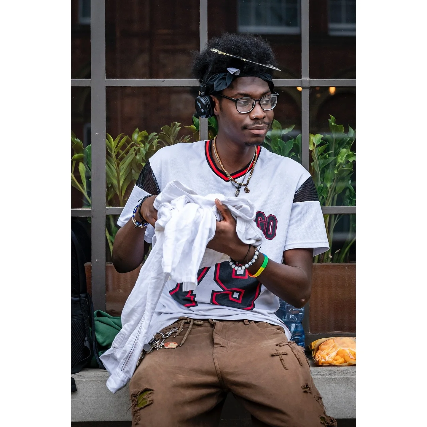 On a wander through town, we caught these guys who were happy to have a few candid snaps taken.

#leeds #leedsuk #loveleeds #loveleedslife #igersleeds #street #streetphotography #leedslife #streetphotographer #urban #leedslive #urbanphotography #urba