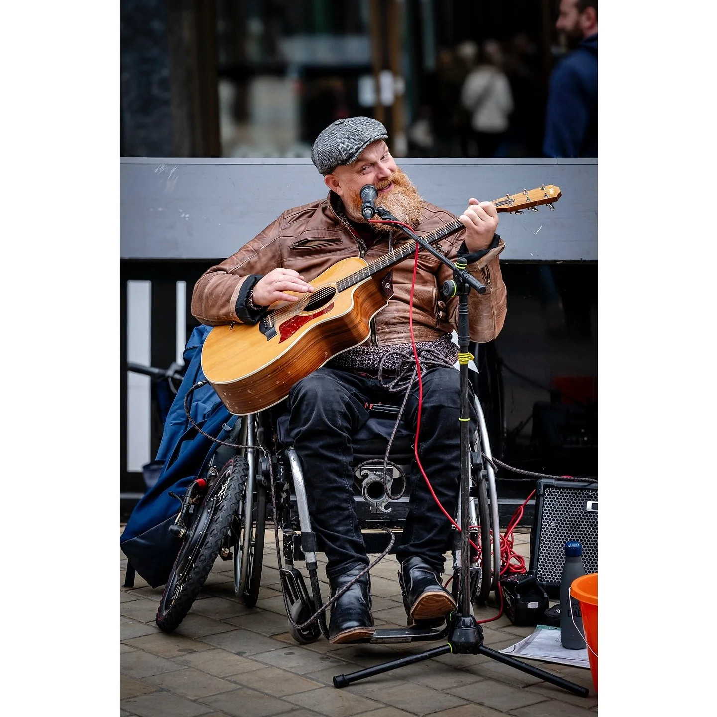 Banging out the tunes on Briggate.

#leeds #leedscitycentre #briggateleeds #igers #igersleeds #streetphotography #streetperformer #streetperformance #street #streetstyle #streetphotographer #streetphoto #leedsphotographer #leedsstreetphotography #eve