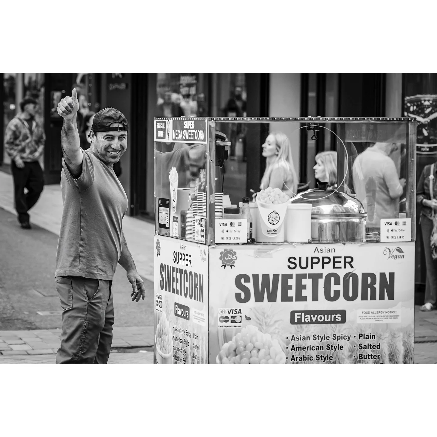 Leeds &lsquo;Supper&rsquo; Sweetcorn.

#leeds #leedsuk #loveleeds #loveleedslife #igersleeds #street #streetphotography #streetphotographer #urban #urbanphotography #urbanstyle #bnw #blackandwhite #blackandwhitestreetphotography #streetphotographycom