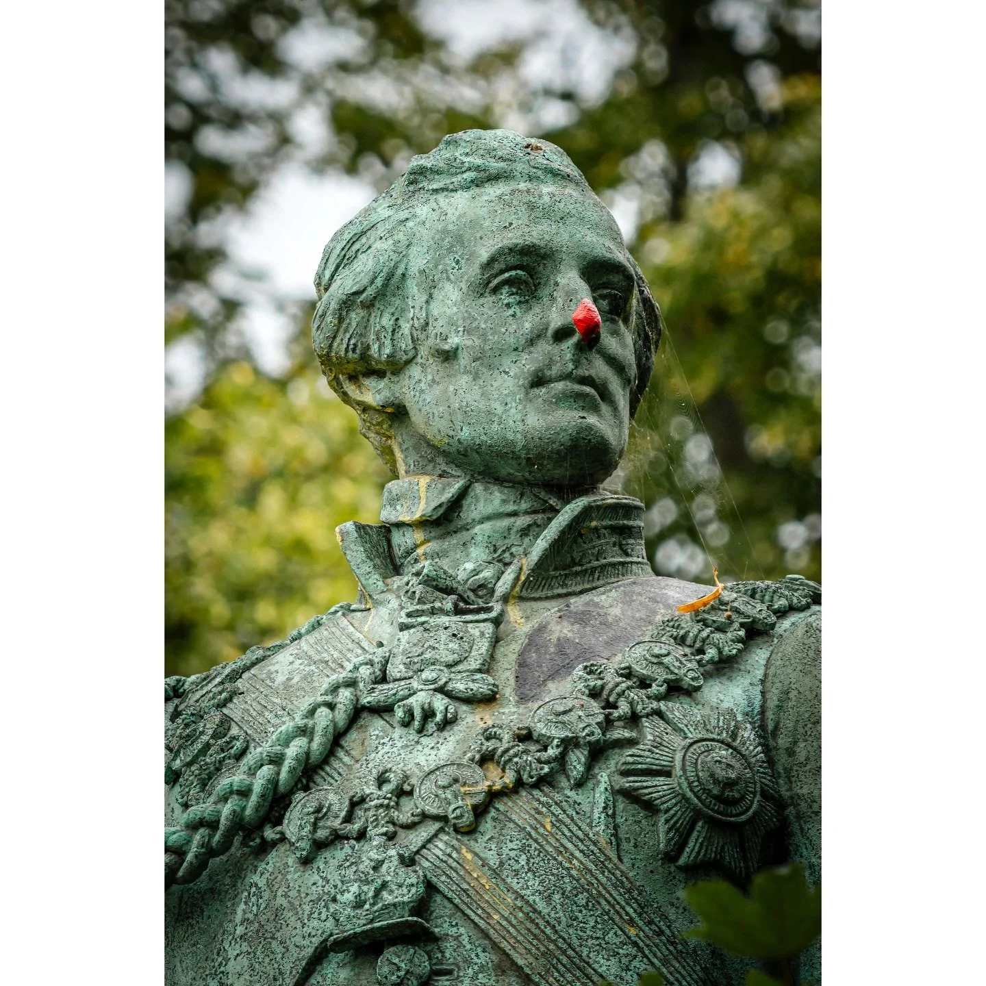 When statues get a makeover.

#leeds #leedsuk #loveleeds #loveleedslife #igersleeds #street #streetphotography #leedslife #streetphotographer #urban #leedslive #urbanphotography #streetphotographycommunity #leedsphotography #leedsphotographer #reflec