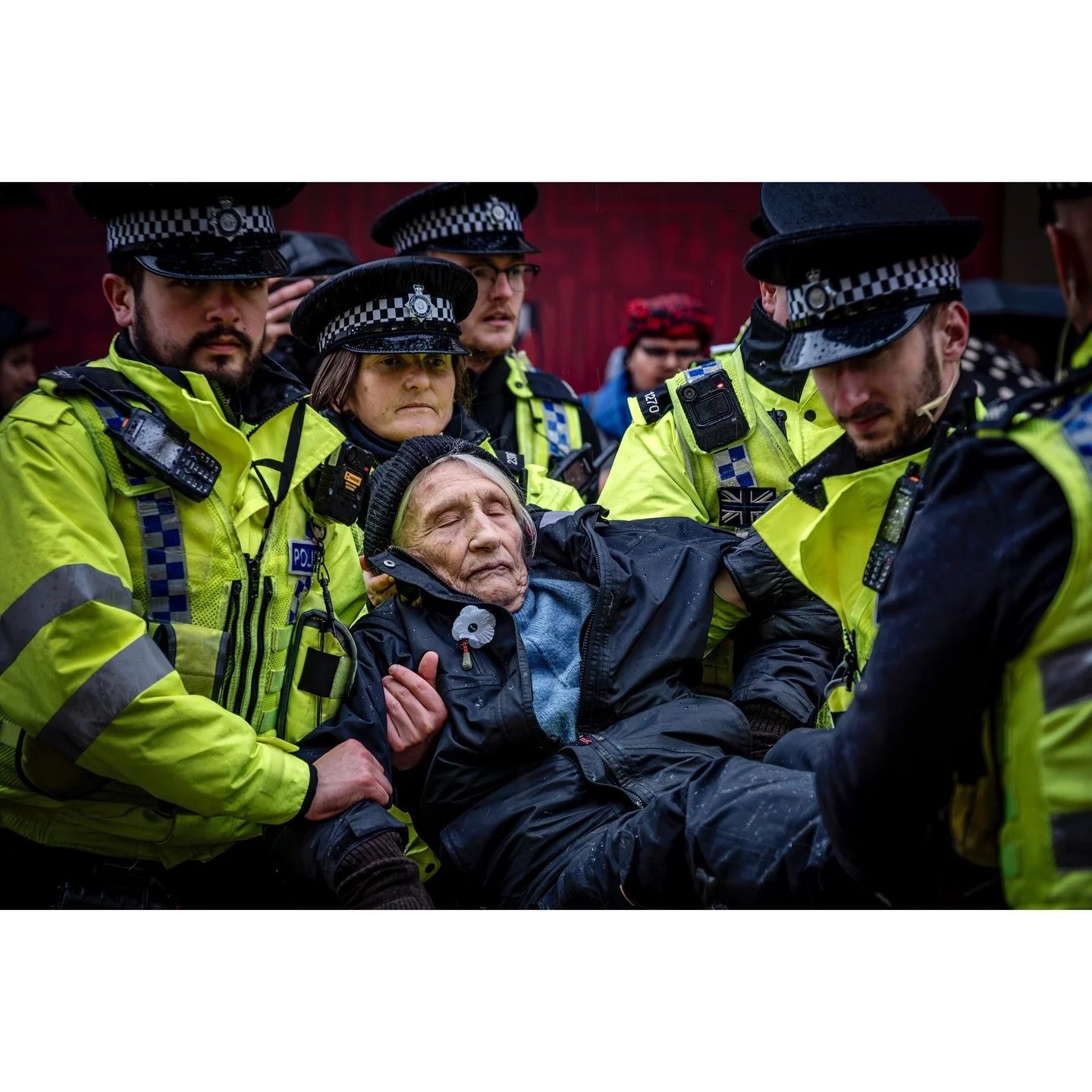 I wasn&rsquo;t going to publish a third post from Tuesdays Leeds Lift the Ban action organised by @defendourjuries. But on reflection I thought the insanity deserved a little more social media time.

#leedsphotographer #leeds #leedsprotest #yorkshire