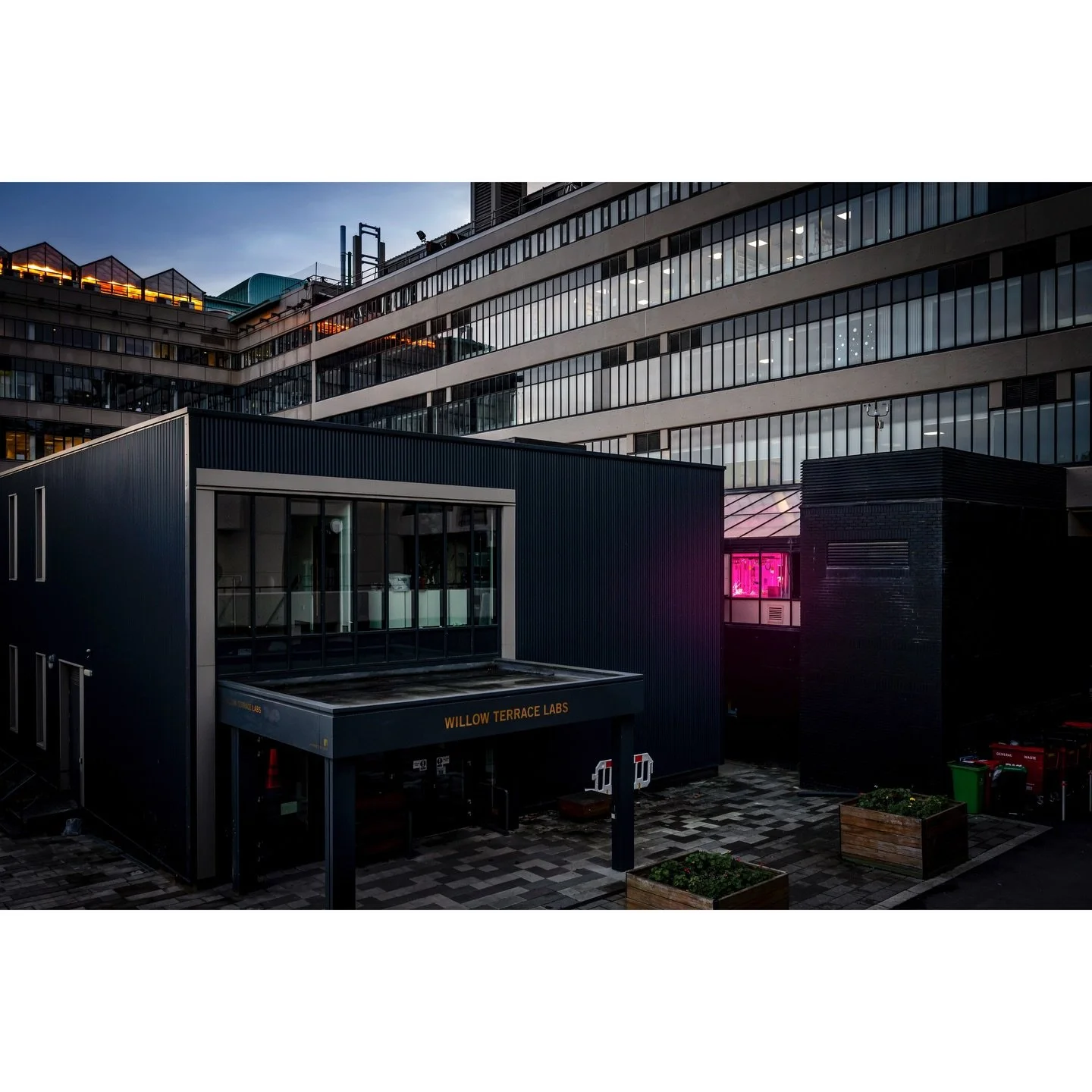 What happens in Willow Terrace Labs, stays in Willow Terrace Labs.

#leedsuniversity #igersleeds #leeds #spooky #leedsarchitecture