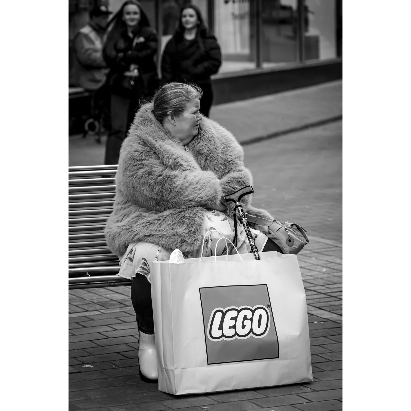 Sometimes you just have to Lego.

#bnwphotography #blackandwhite #bnwstreetphotography #lego #leedsstreetphotography