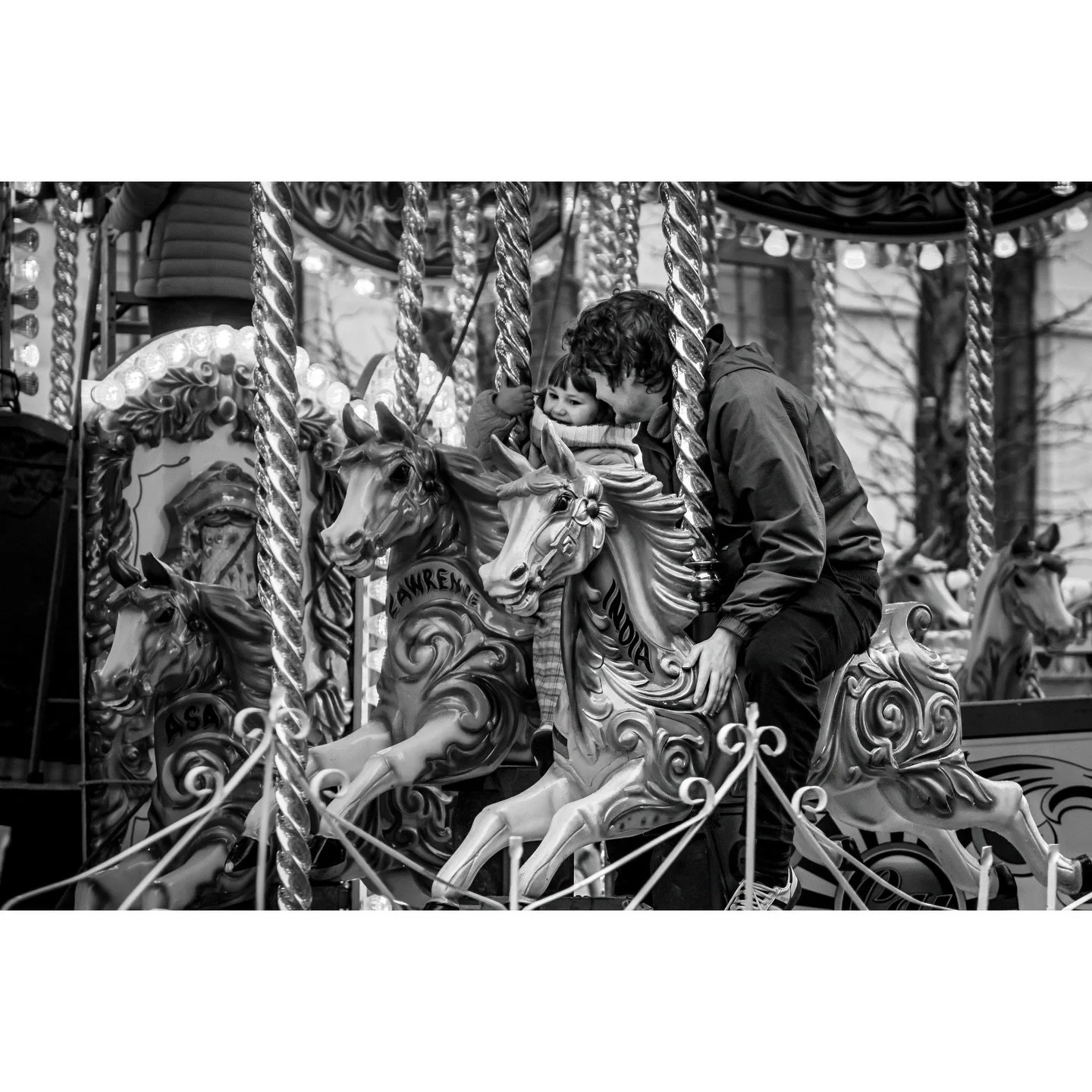 A merry-go-round moment.

#bnwstreetphotography #carousel #merrygoround #blackandwhite #funfair