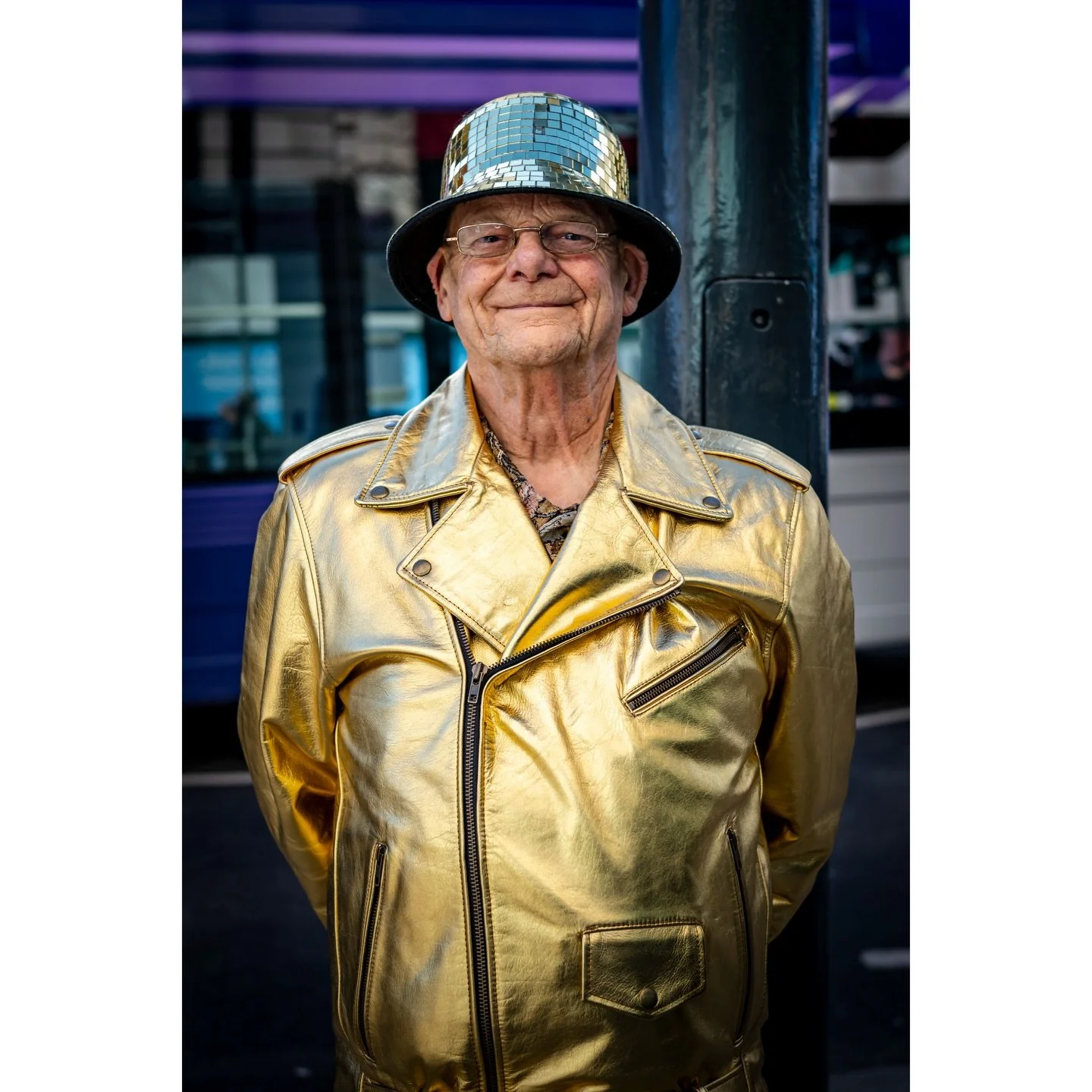 He was as good as gold.
Something told me that this chap knew he was going to get some attention.
Shining in the afternoon sun for all to see, naturally I thought he was dressed for a special occasion, but after a brief conversation he told me this w