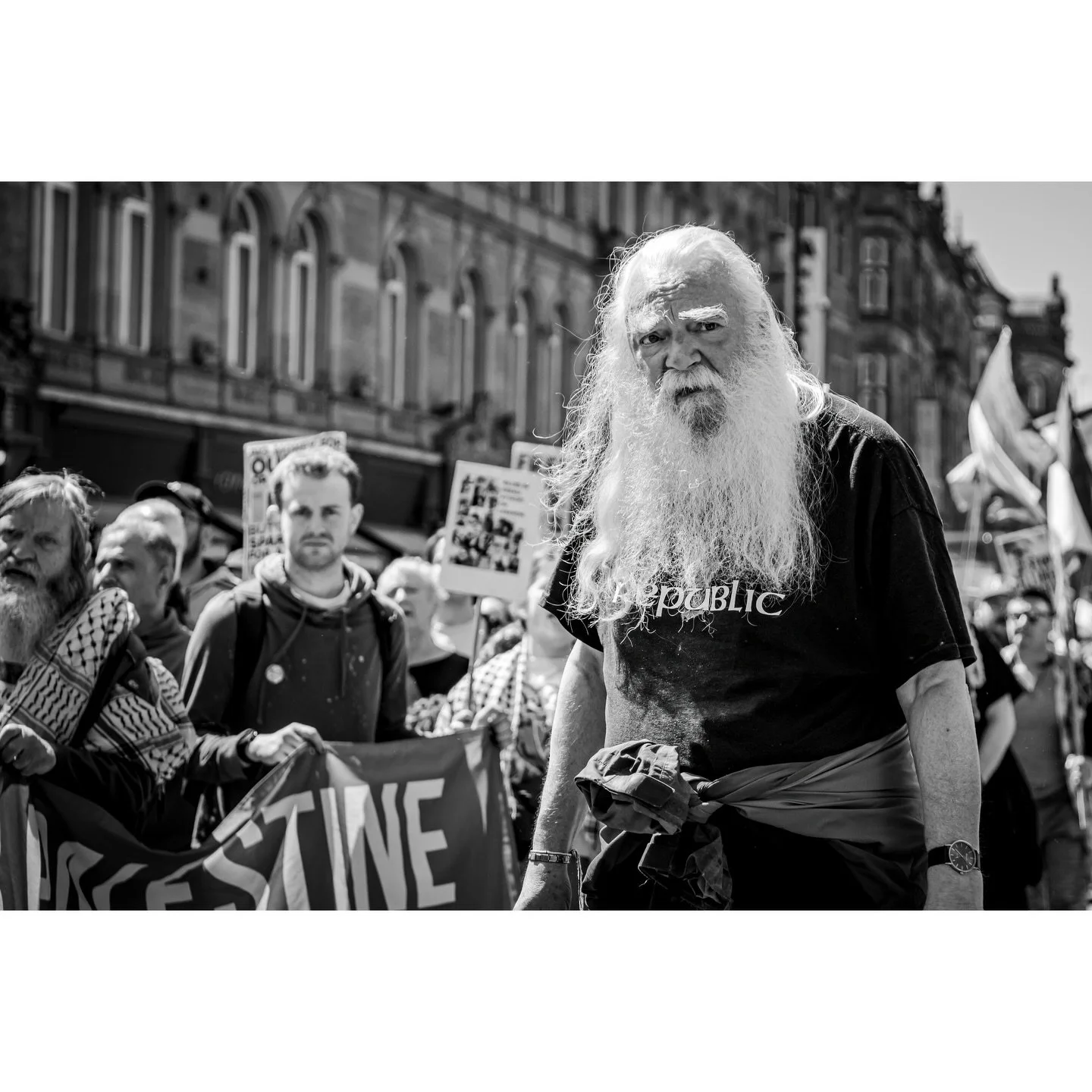 Leeds - For no particular reason.
More random randomness from rambles around the city.

#loveleeds #bnwstreetphotography #blackandwhite #streetphotography_bw #leedslife