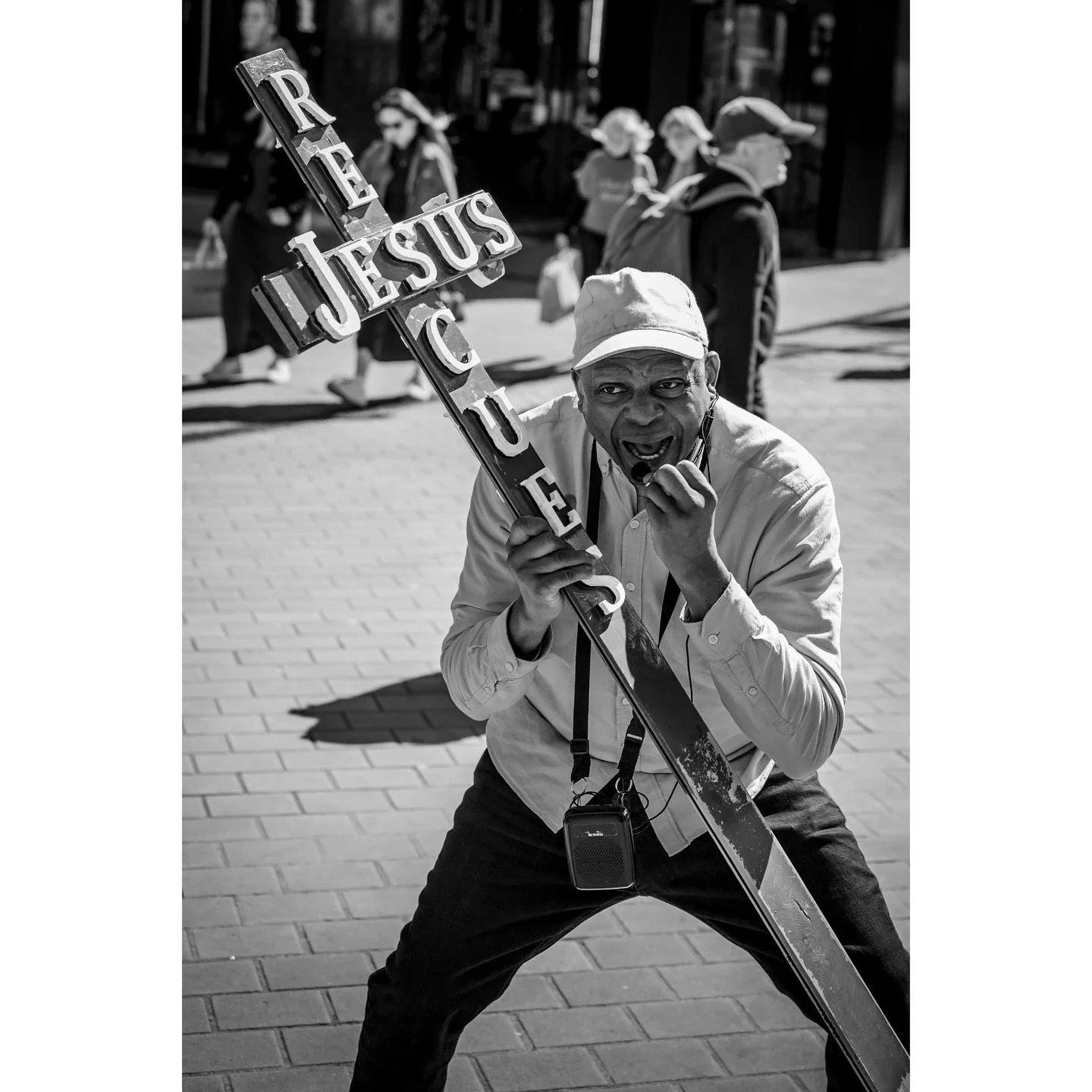 Another very animated and vocal Briggate Street Preacher.

#streetpreacher #leedslife #bnwstreetphotography #blackandwhite #preacher