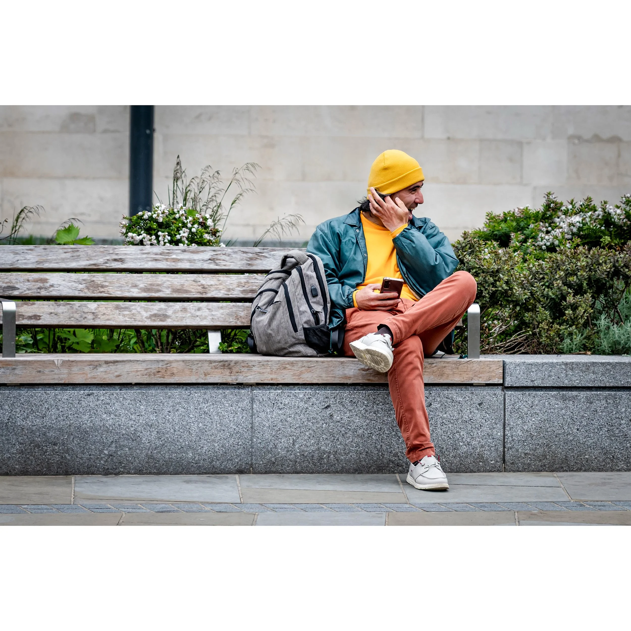 This guy really gives some thought to his colour combinations.

#streetphoto #streetphotography #streetfashion #leeds #colours