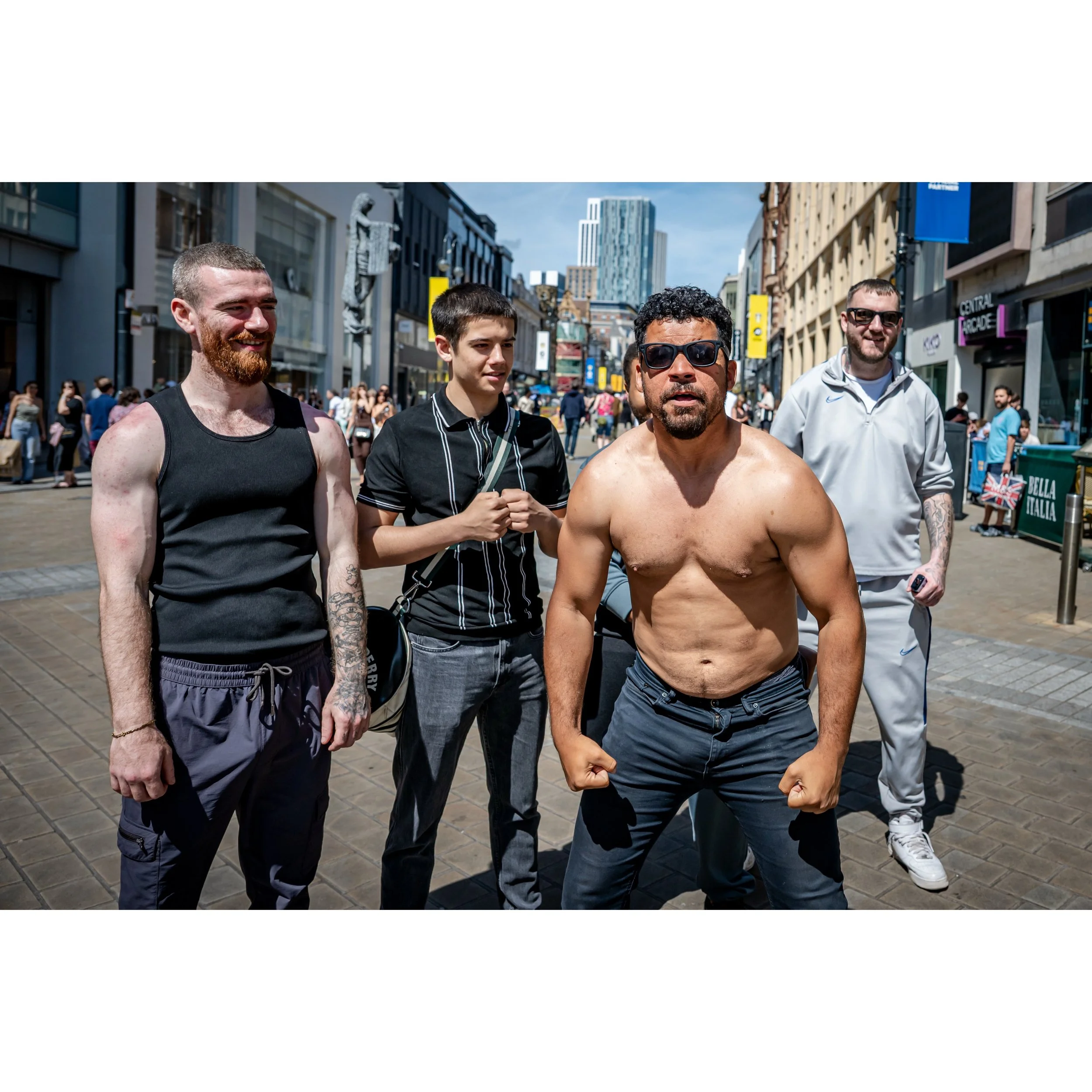 It was great to bump into these guys spreading positive vibes in Leeds city centre on a sunny Saturday afternoon. Check out @warreninspireofficial 

#leeds #streetphotography #loveleeds #leedslife #loveleedslife