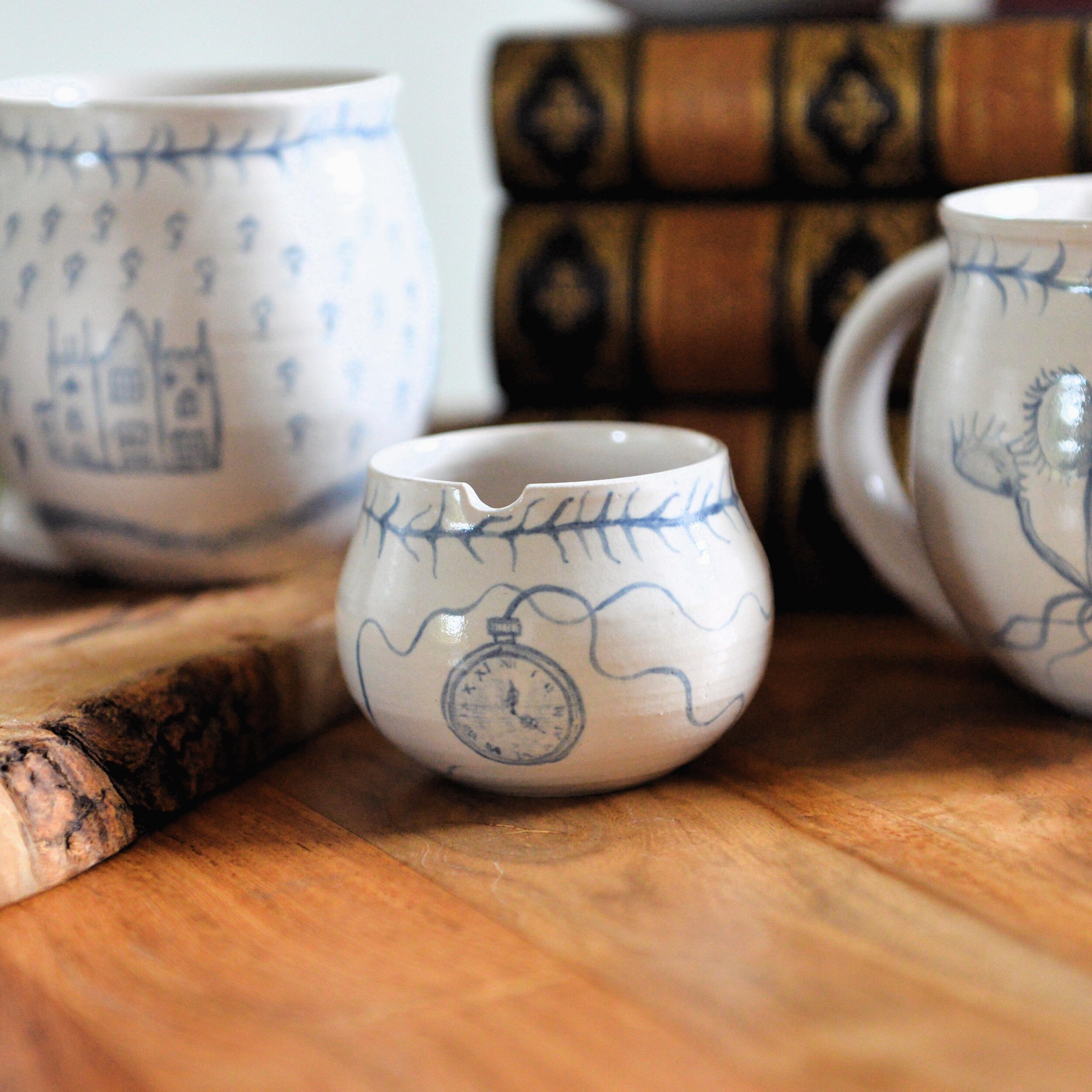 Here&rsquo;s a little peek at the teaset I made for The Burial Plot - I&rsquo;ll share more when I know the details of the competition and it&rsquo;s running ☺️ I&rsquo;ll be cursing the winner - it&rsquo;s the prettiest thing I&rsquo;ve made and it 