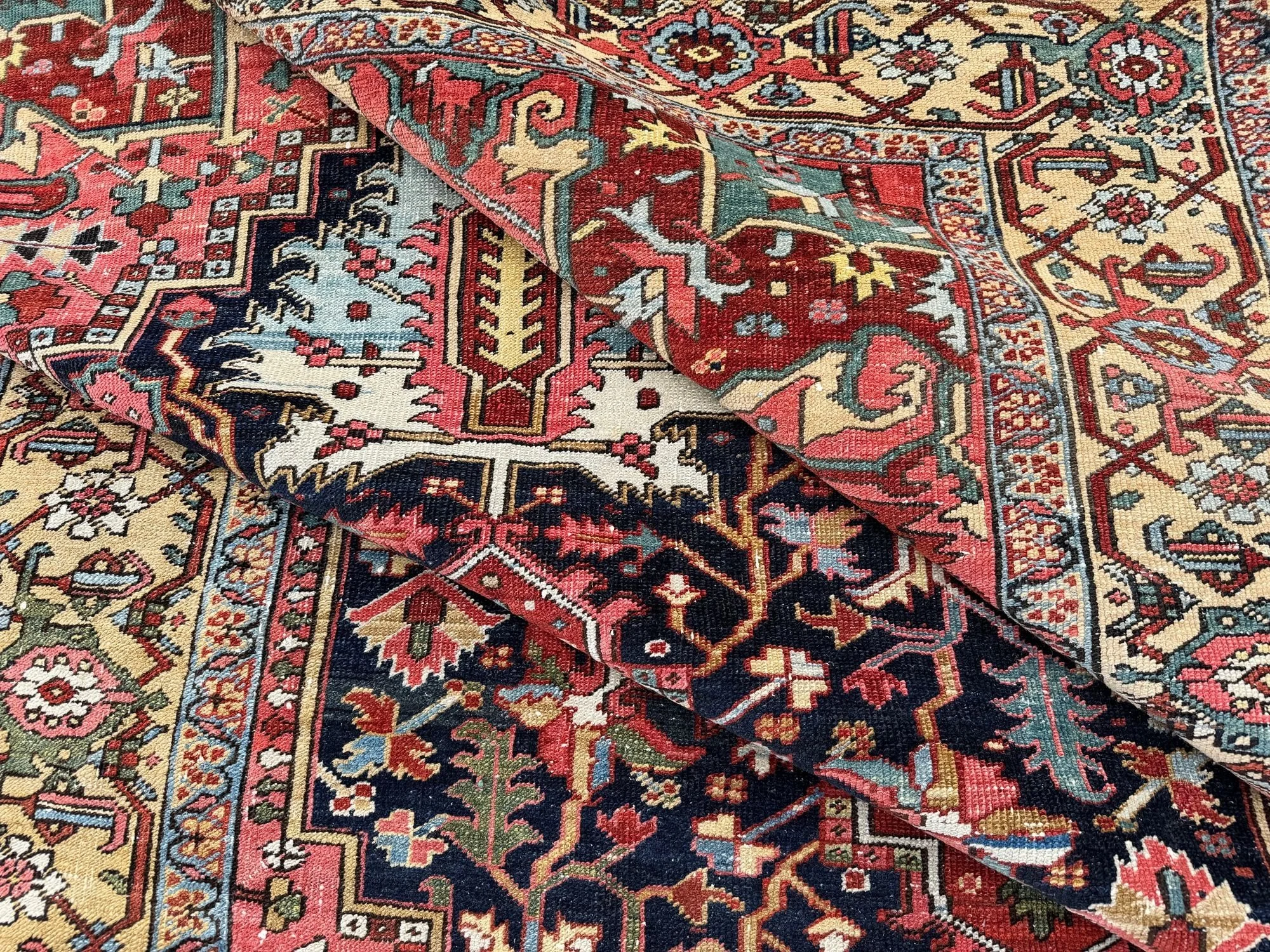 16_251300001_16_Antique_Persian_Heriz_Carpet.jpeg