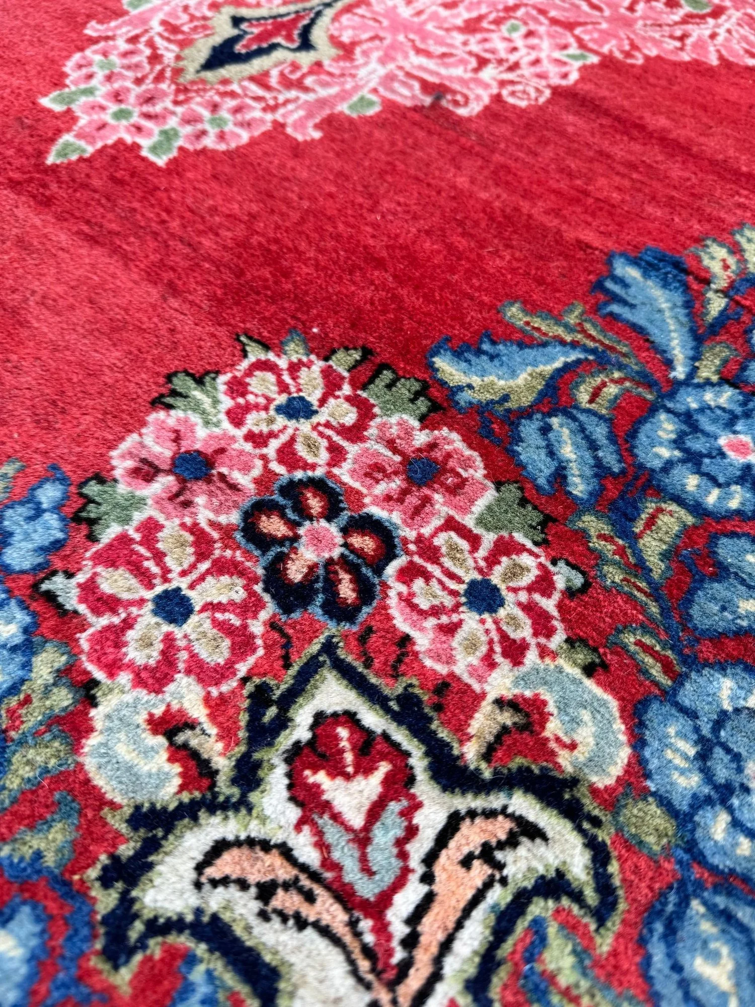 9_250700002_9_Antique_Persian_Sarouk_Rug.jpeg