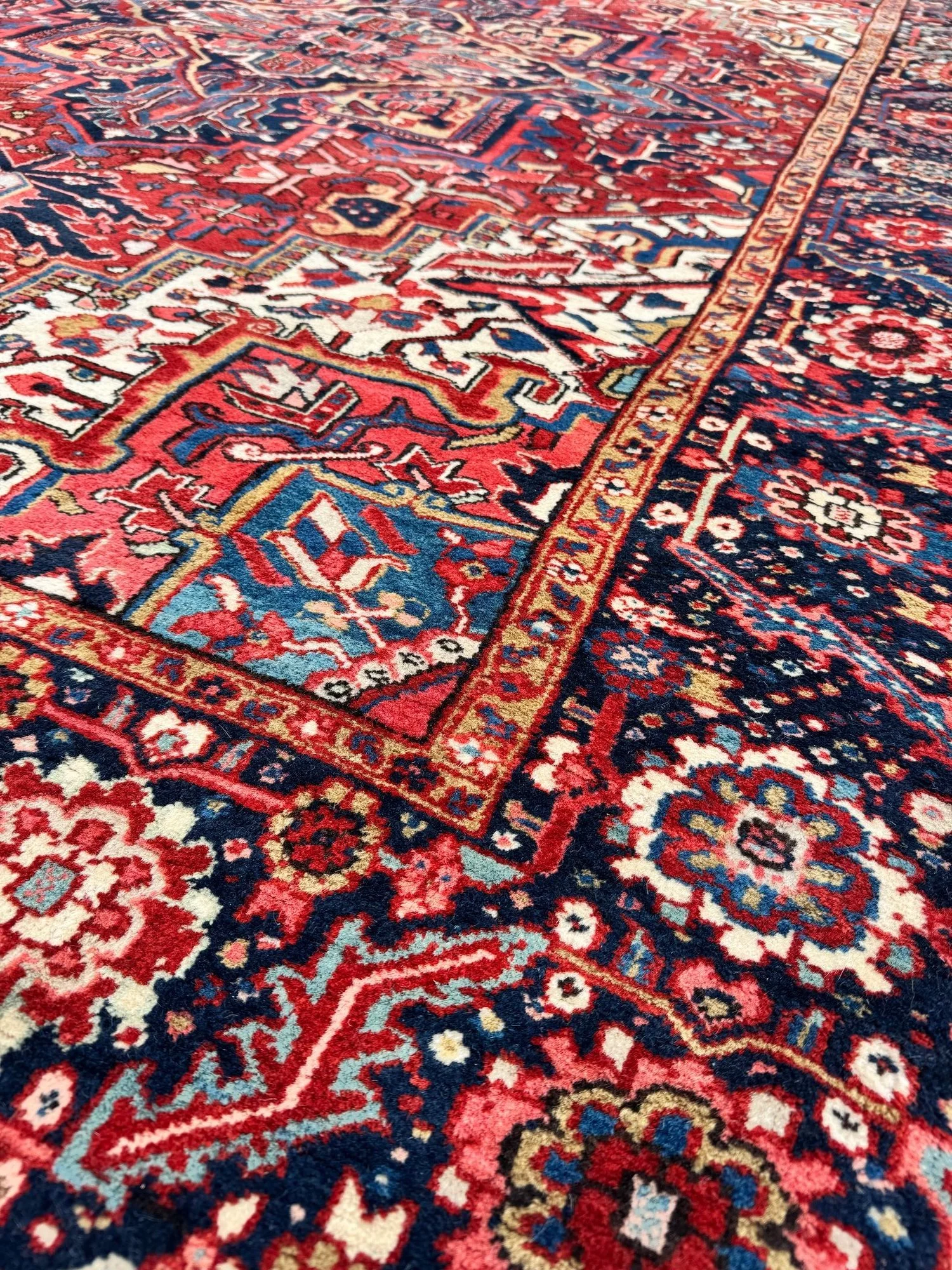 15_25_17_00001_8_Antique_Persian_Heriz_Carpet.jpeg